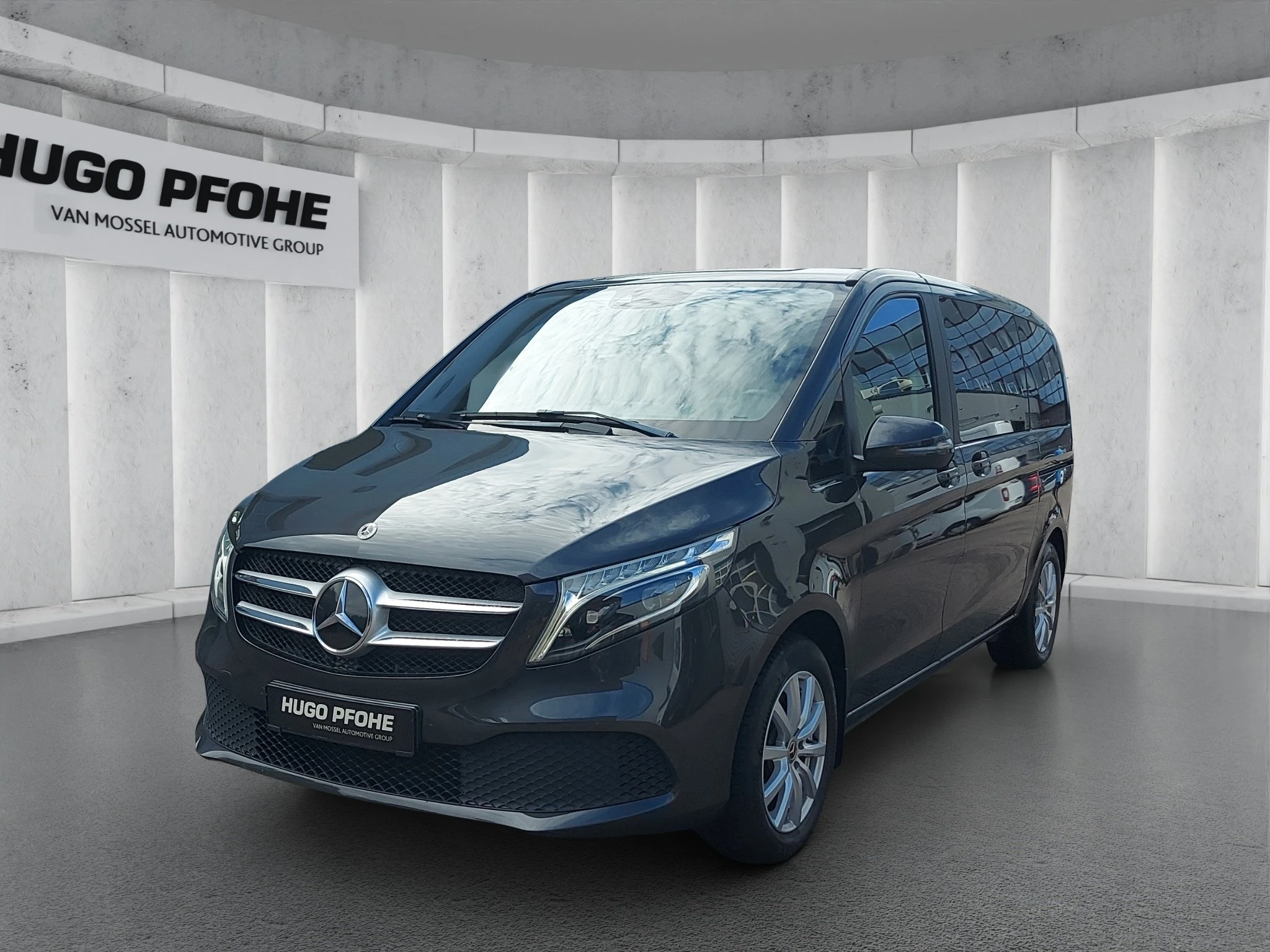 Mercedes-Benz-V-Klasse-image-0