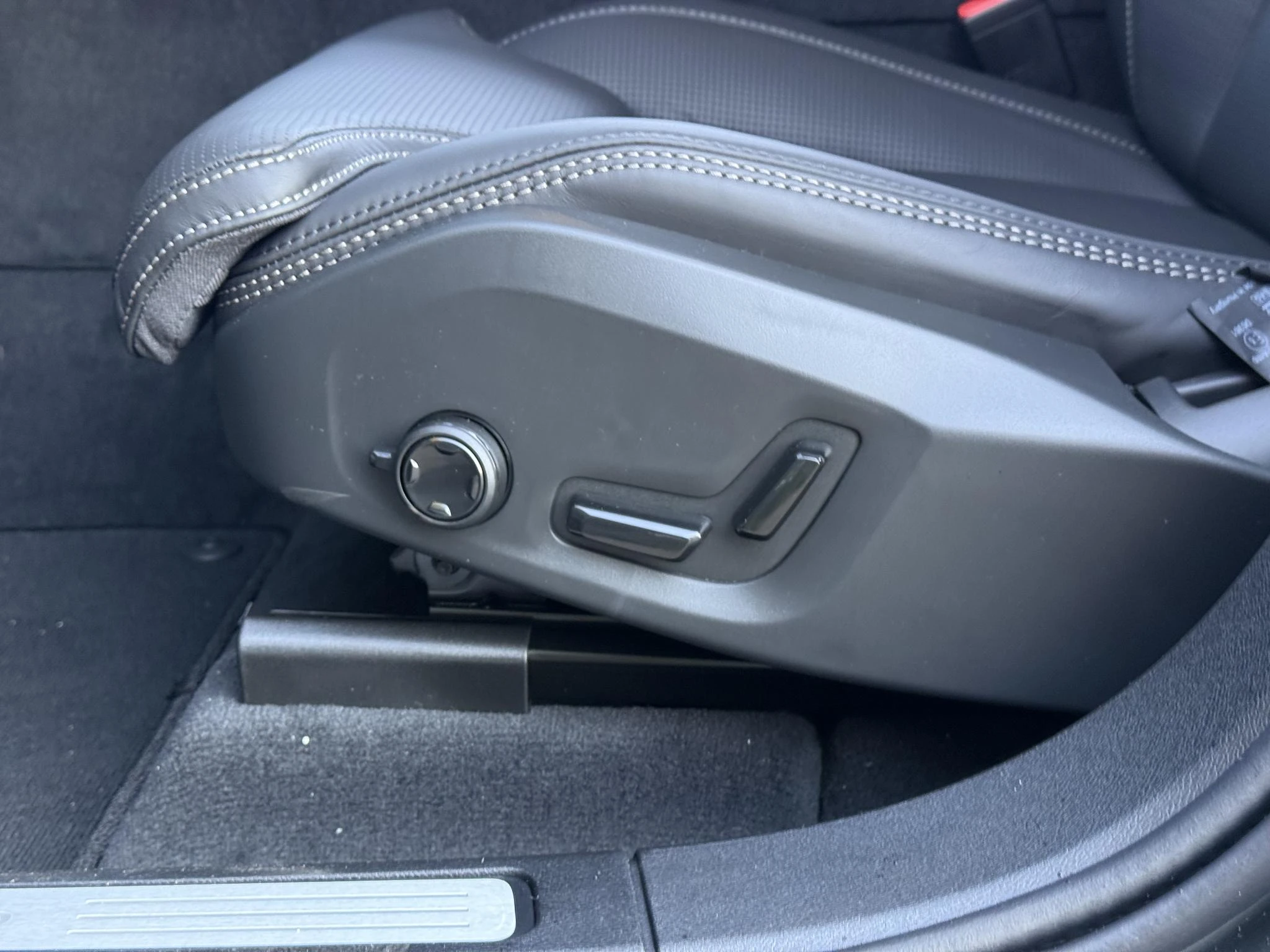 Volvo-XC60-image-4