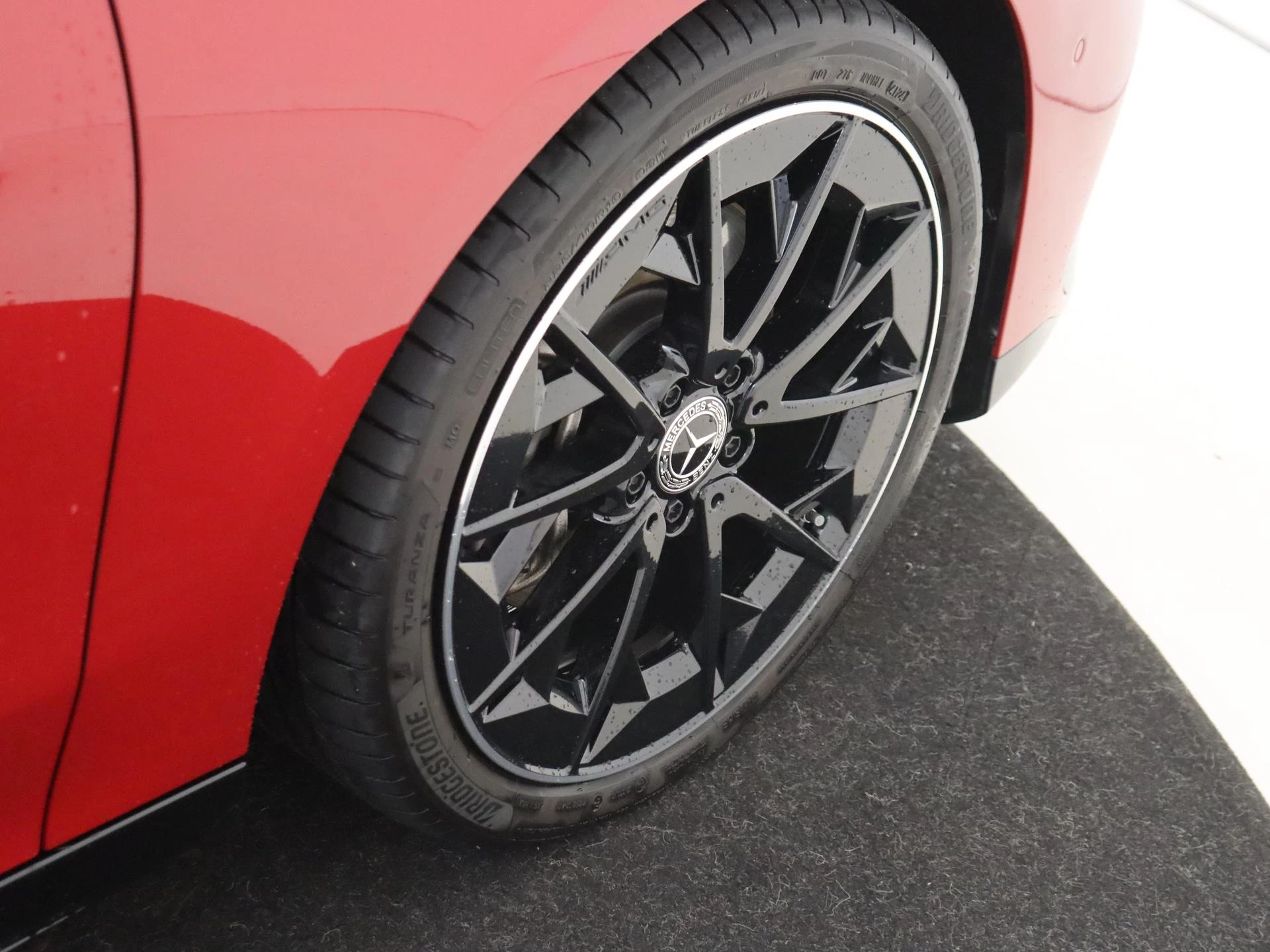 Mercedes-Benz-CLA-image-4