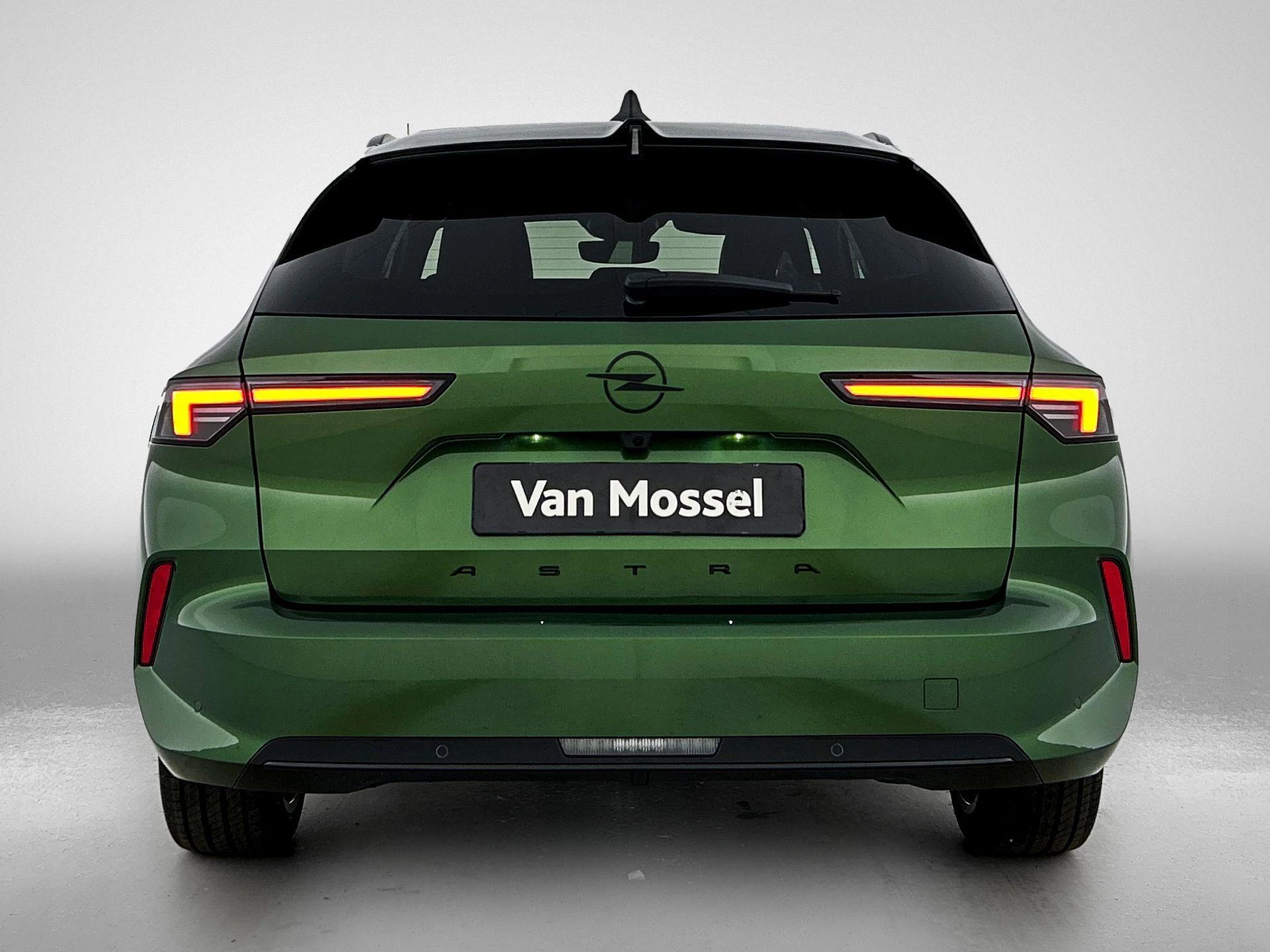 Opel-Astra-image-2