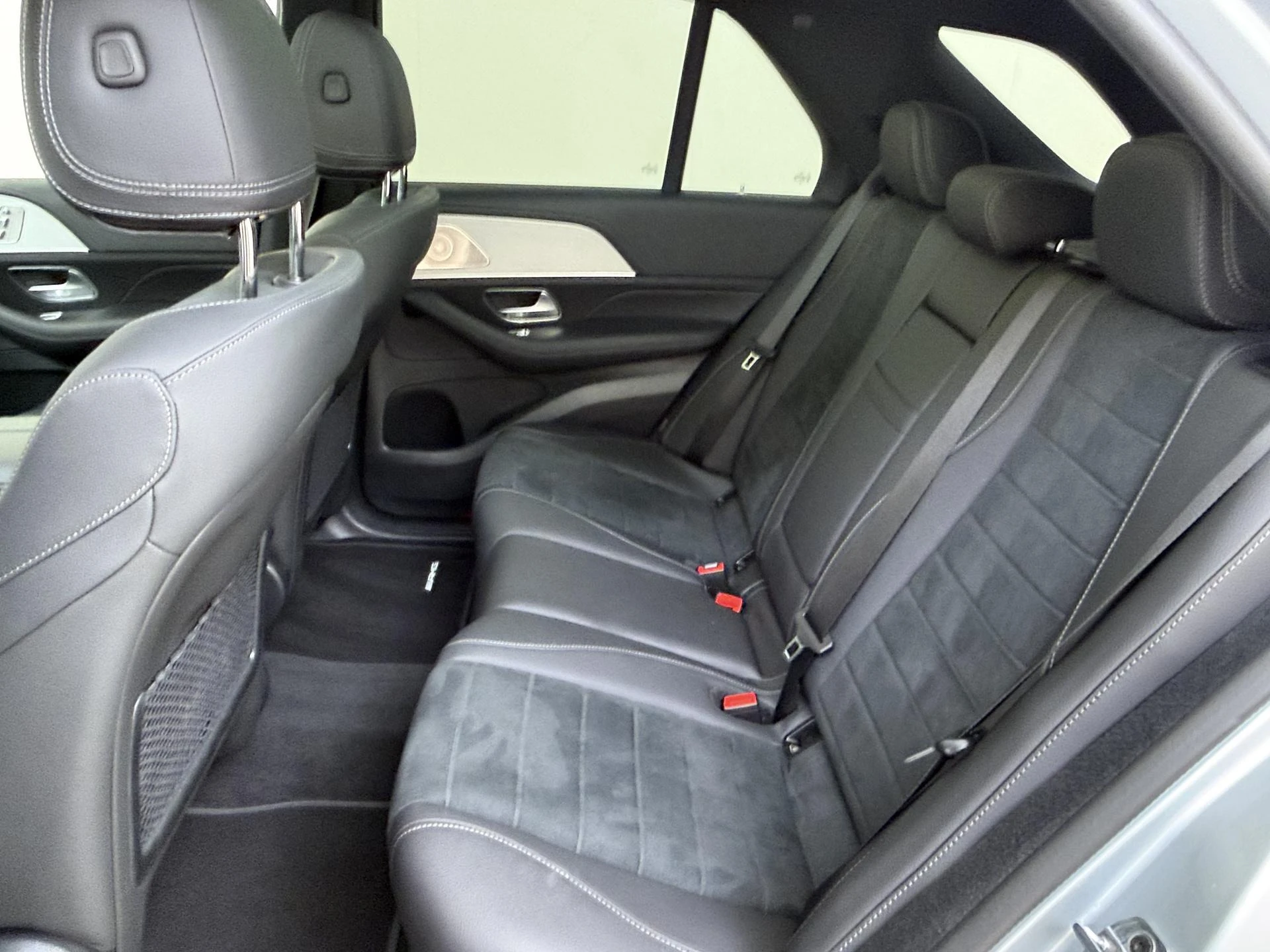 Mercedes-Benz-GLE-image-15