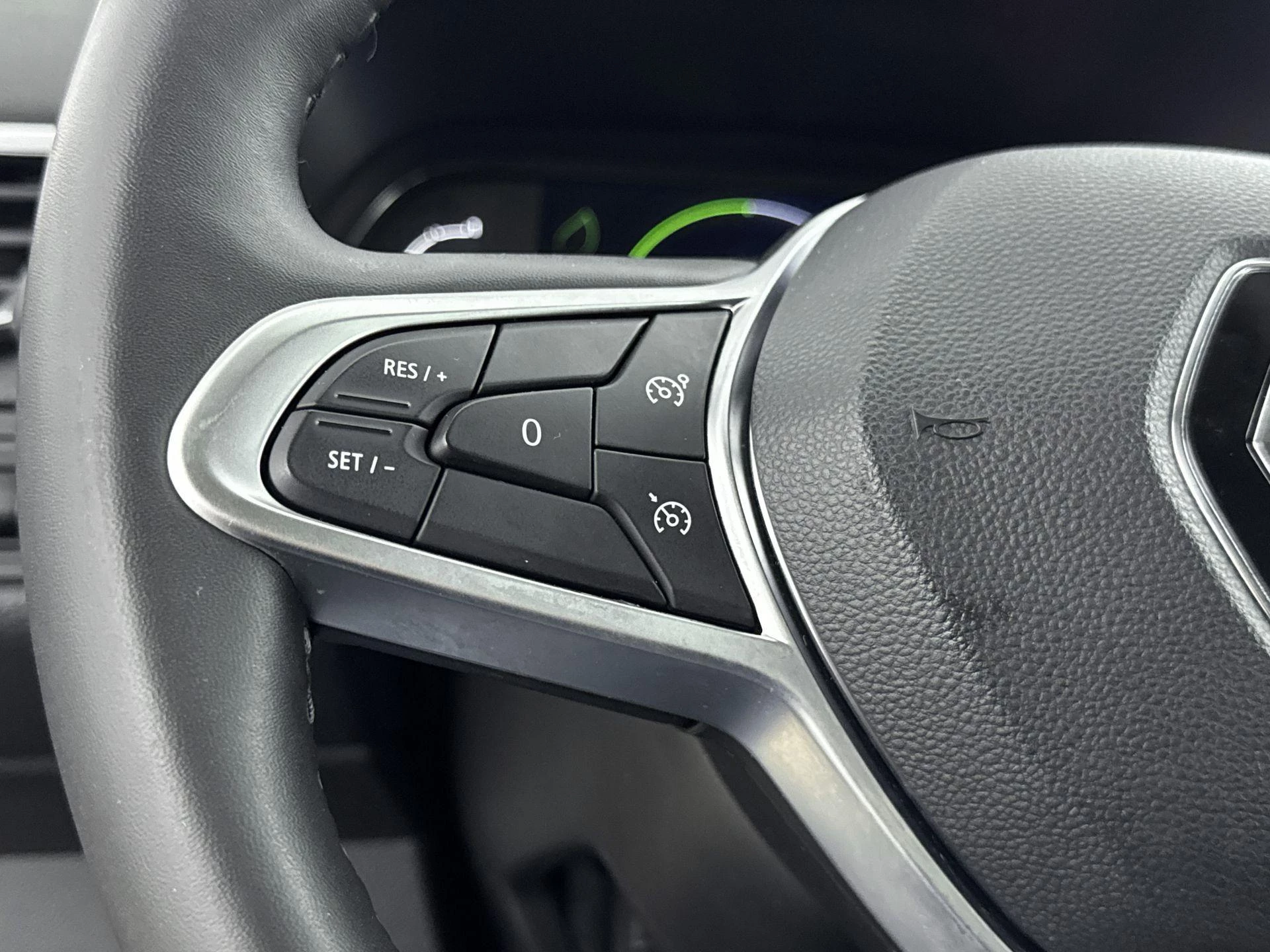 Renault-Clio-image-5