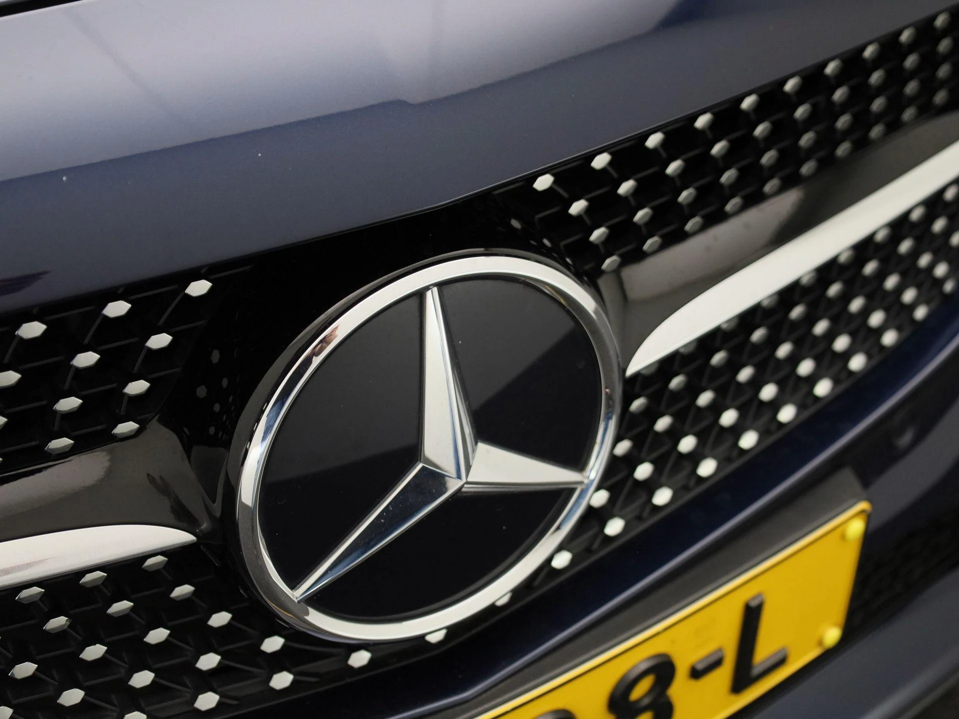 Mercedes-Benz-C-Klasse-image-41