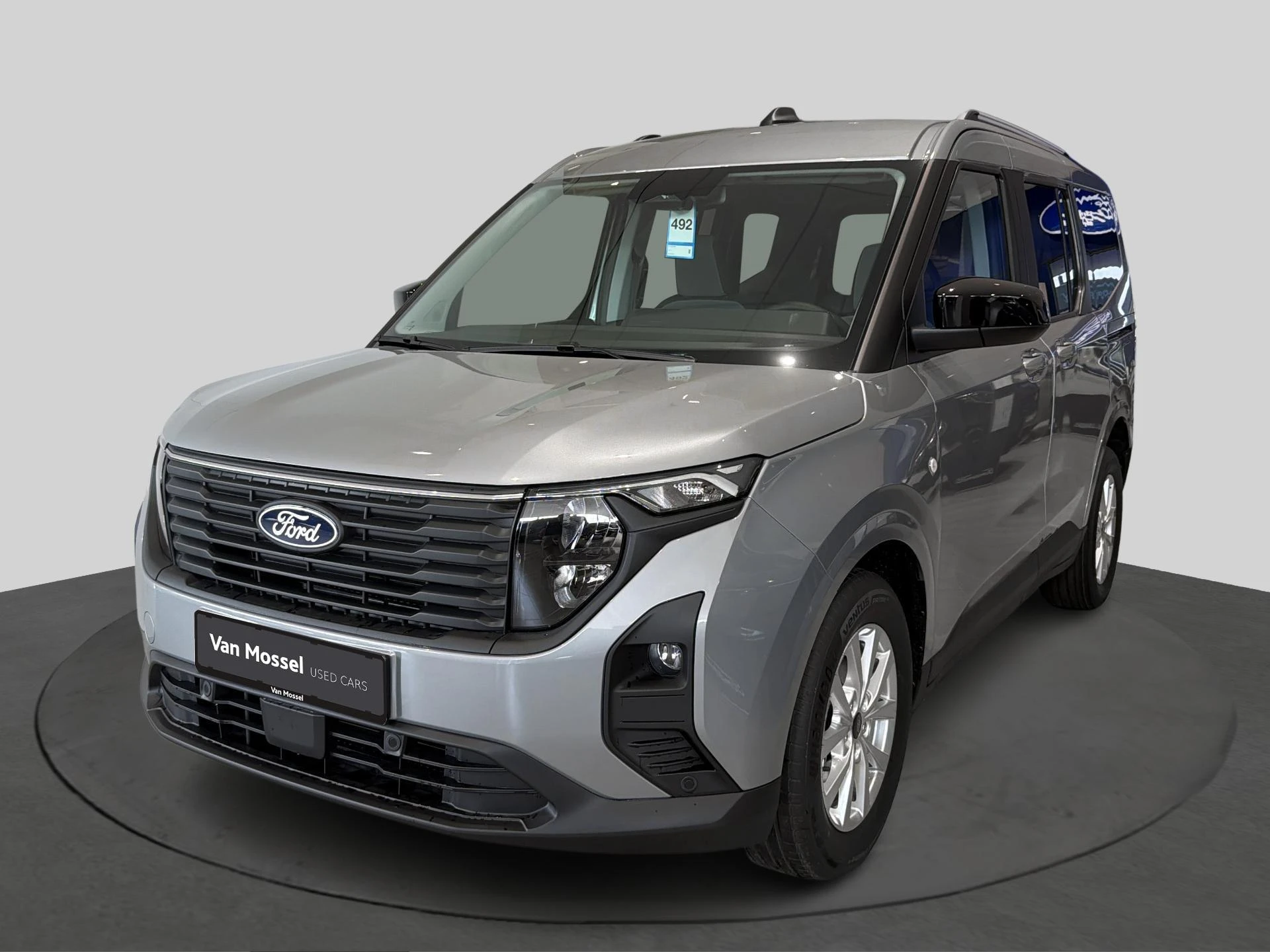 Ford-Tourneo Courier-image-13