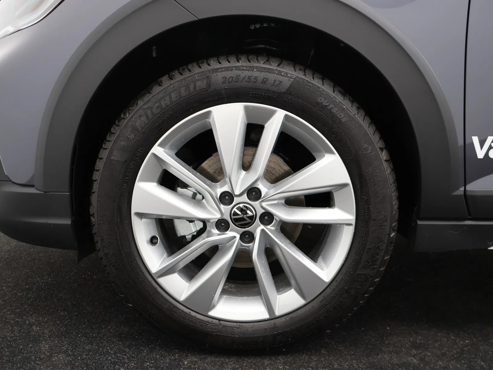 Volkswagen-Taigo-image-22