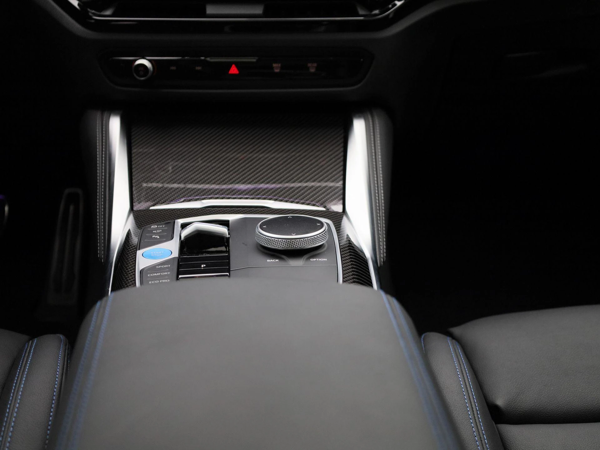 BMW-i4-image-9