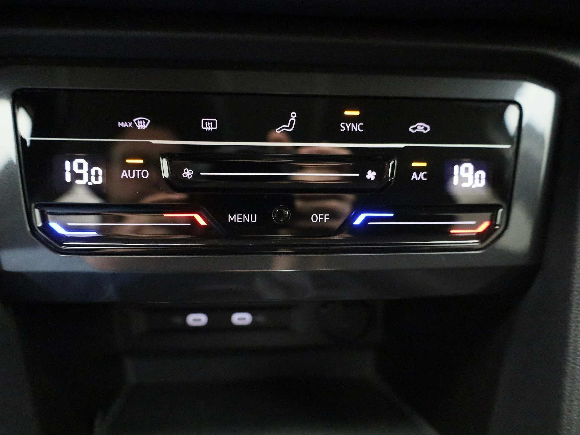 Volkswagen-Tiguan-image-23