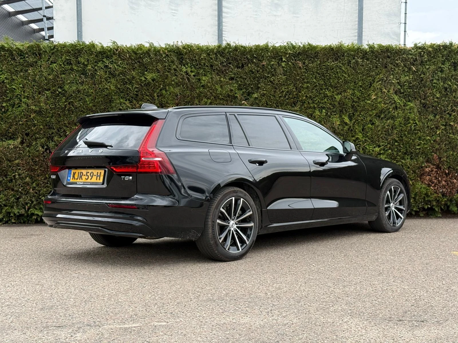 Volvo-V60-image-1