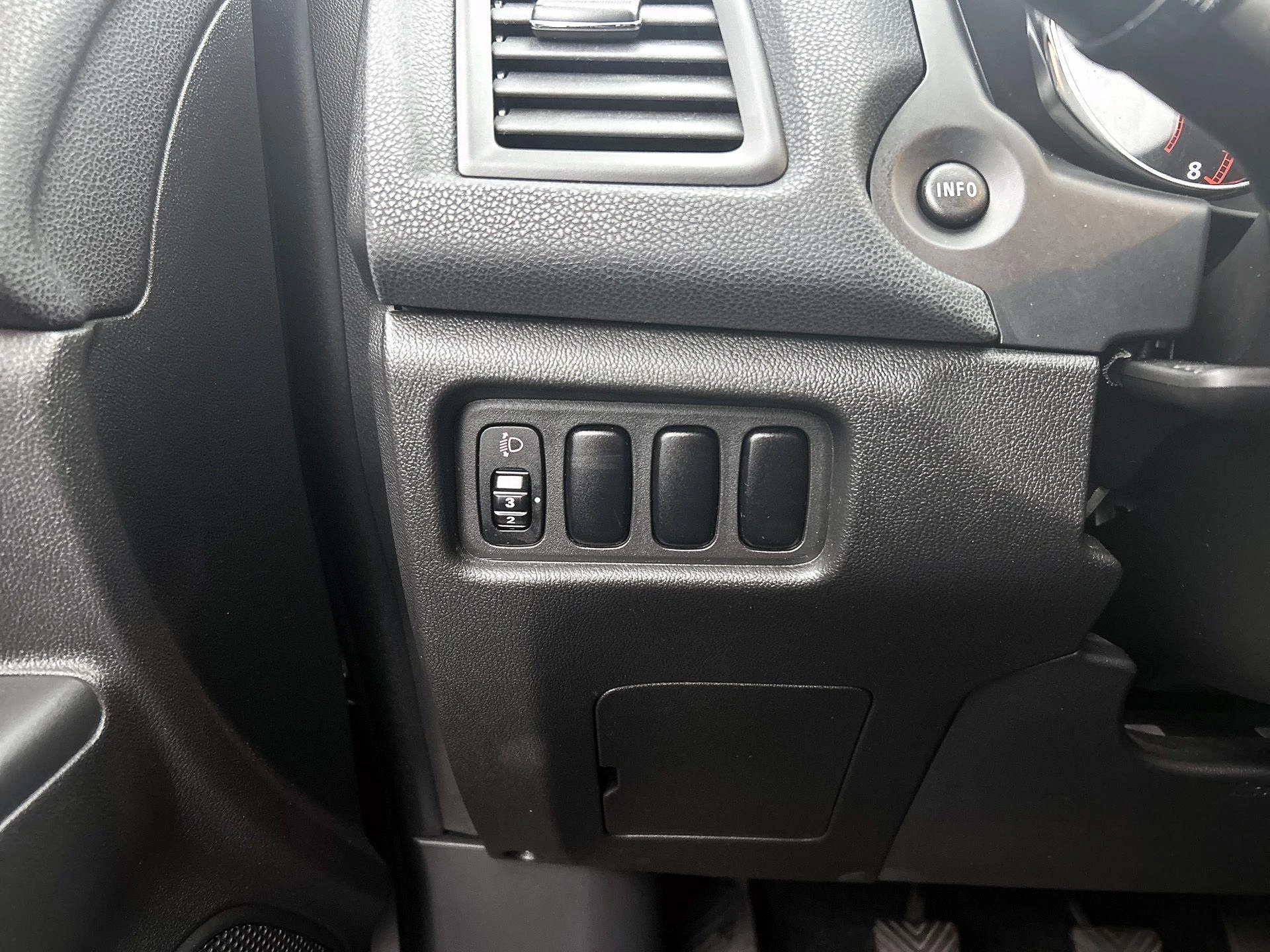 Mitsubishi-ASX-image-21