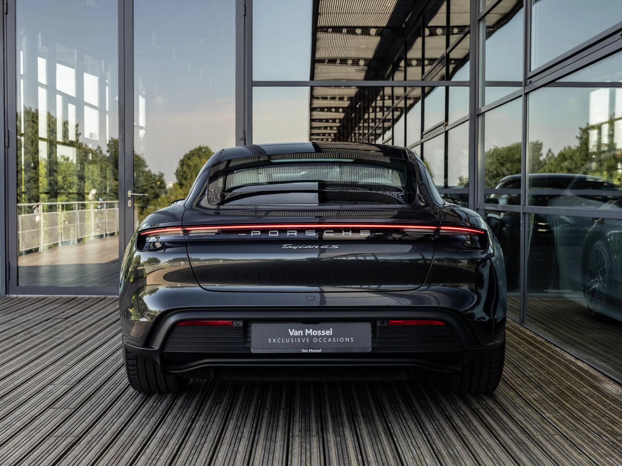 Porsche-Taycan-image-5