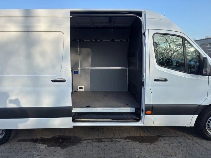 Mercedes-Benz Sprinter 317 L3H2 AUTOM AHK 3,5t NAVI KAM TEMP