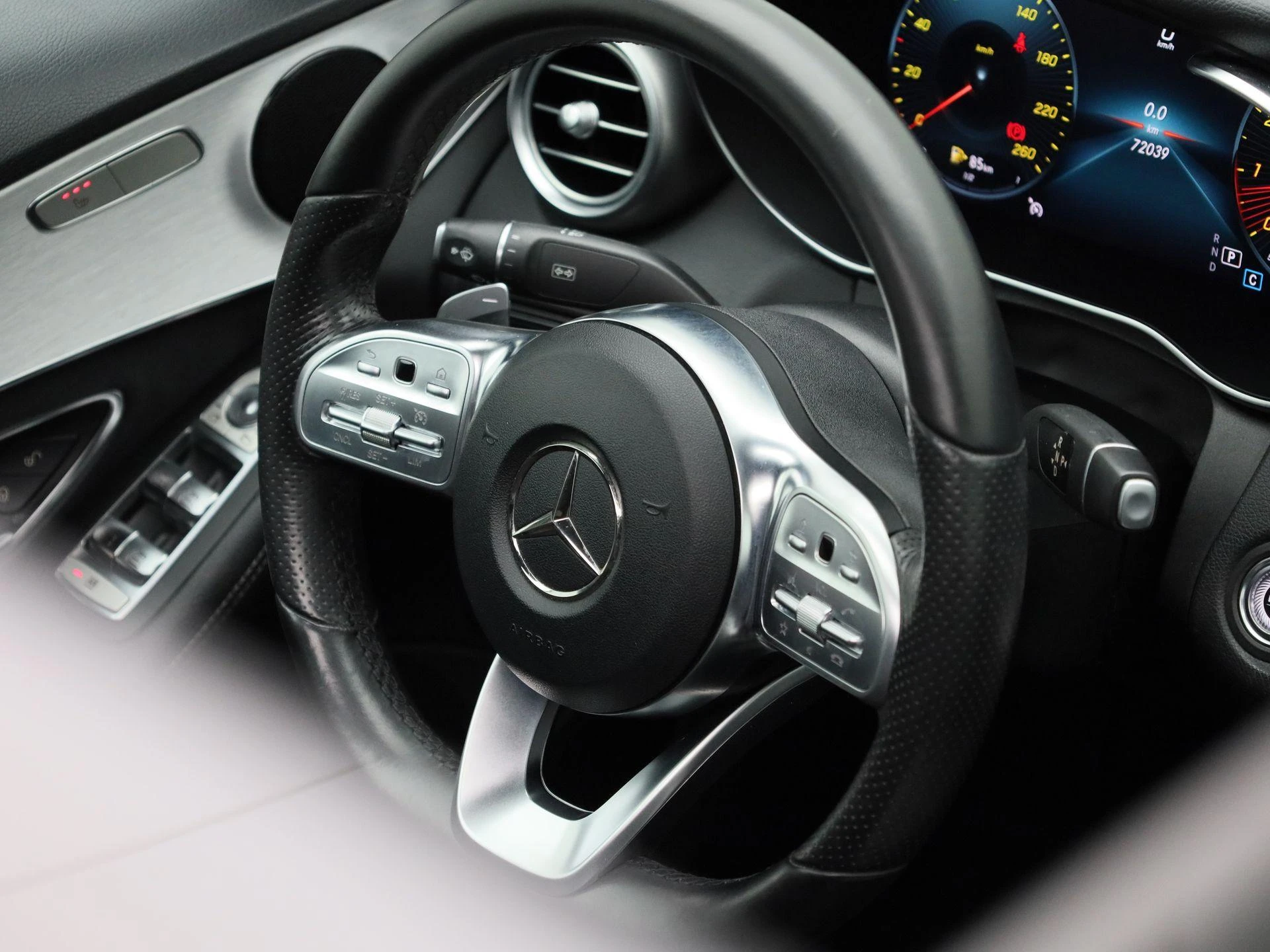 Mercedes-Benz-C-Klasse-image-47