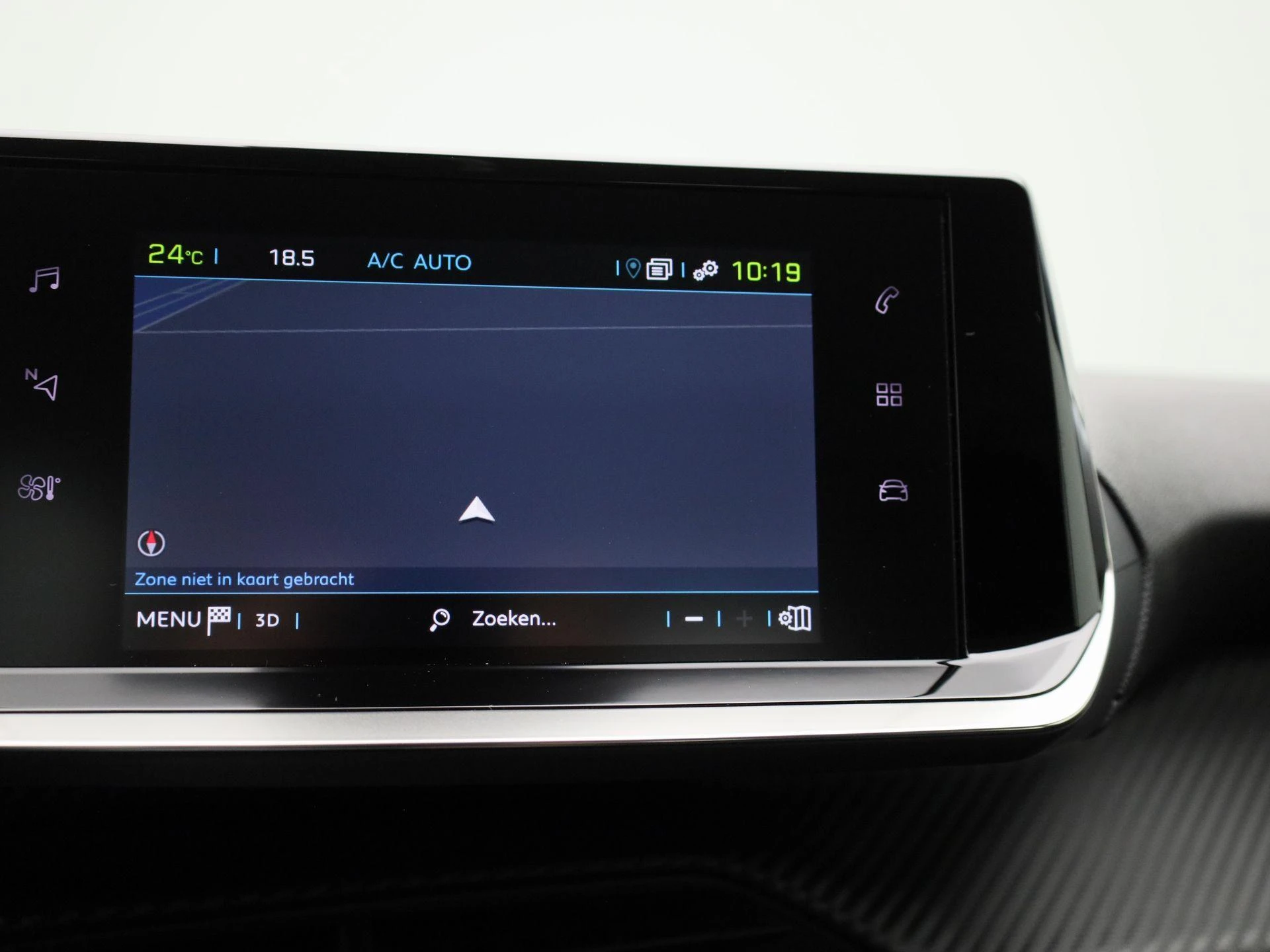 Peugeot-e-208-image-15