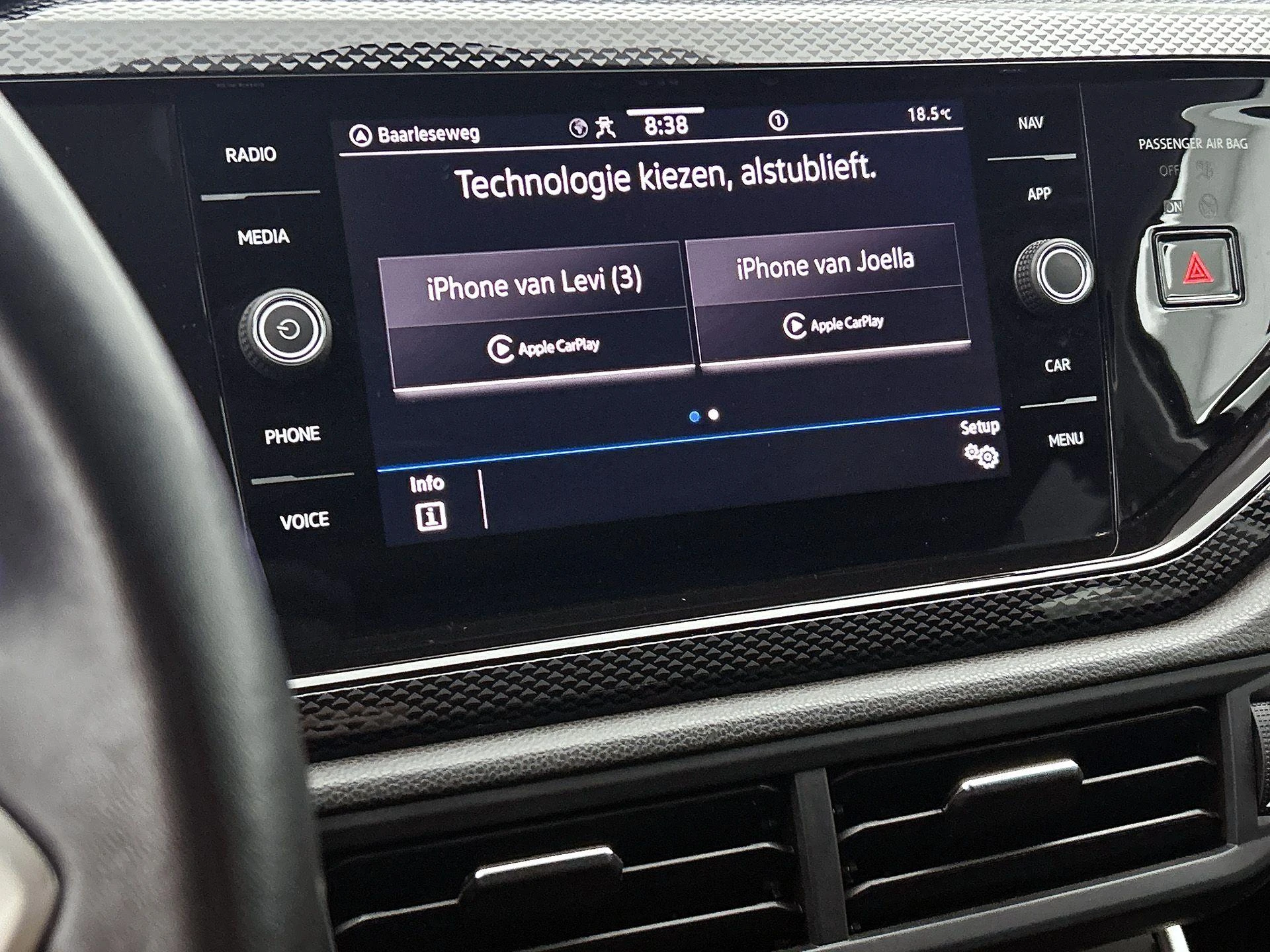 Volkswagen-Polo-image-16