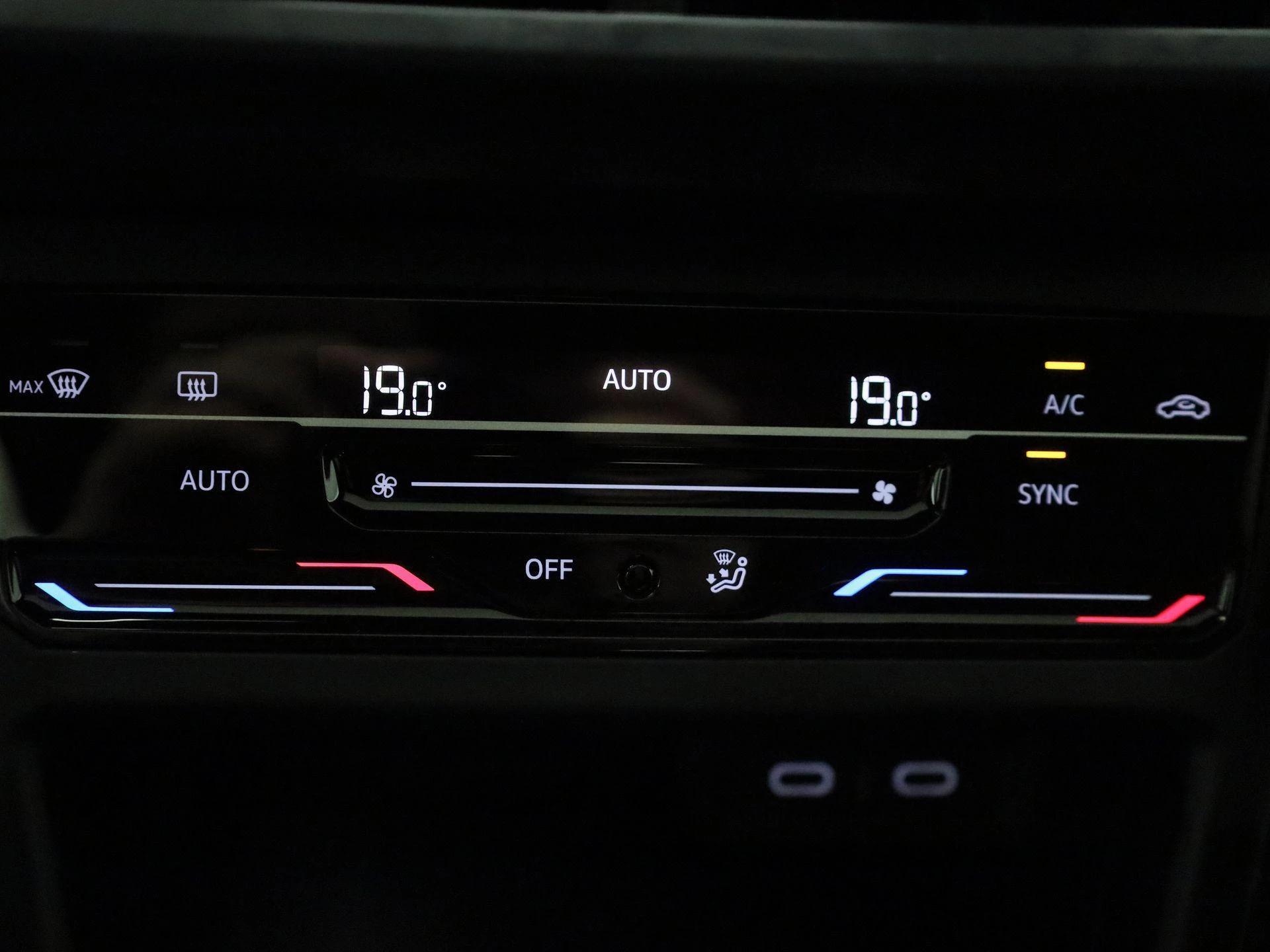 Volkswagen-Polo-image-21