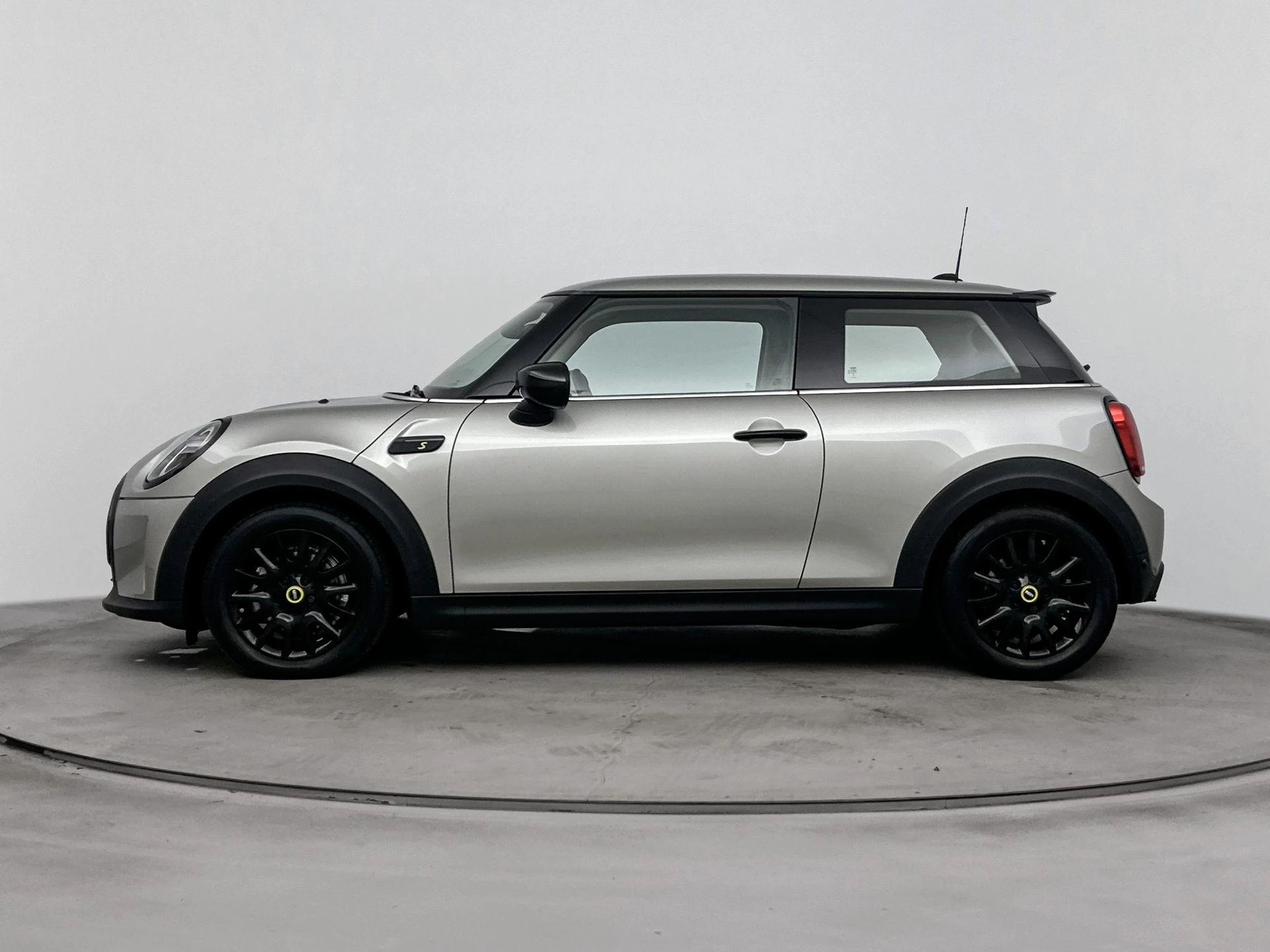 MINI Electric Classic 33 kWh