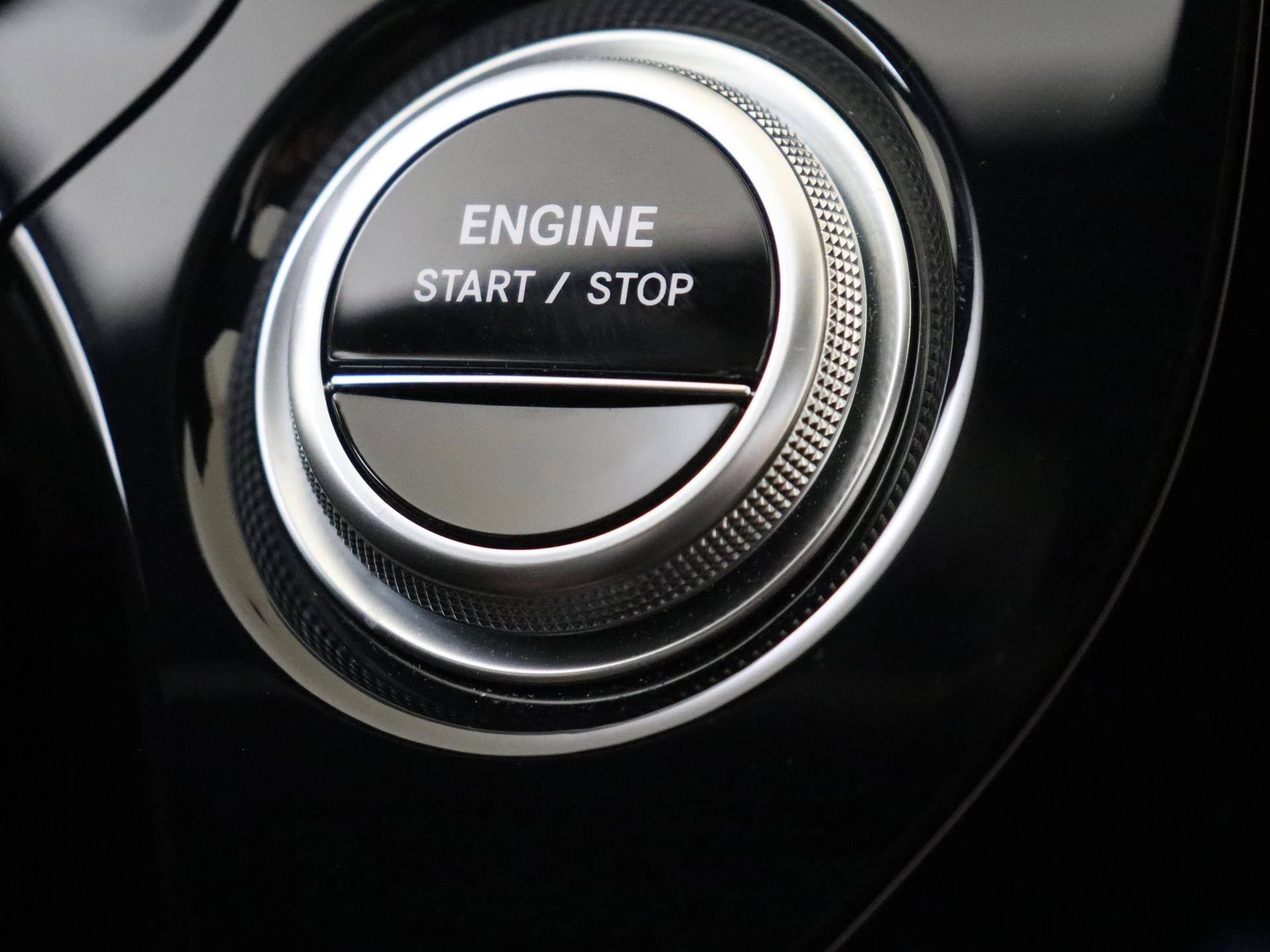 Mercedes-Benz-E-Klasse-image-24