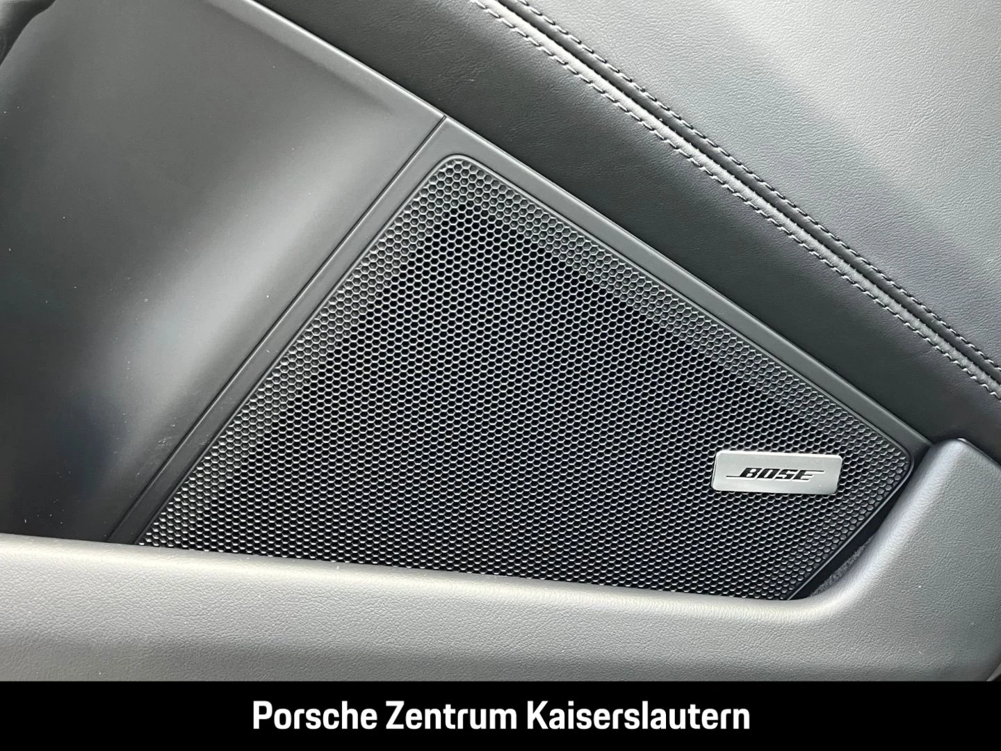 Porsche-911-image-48