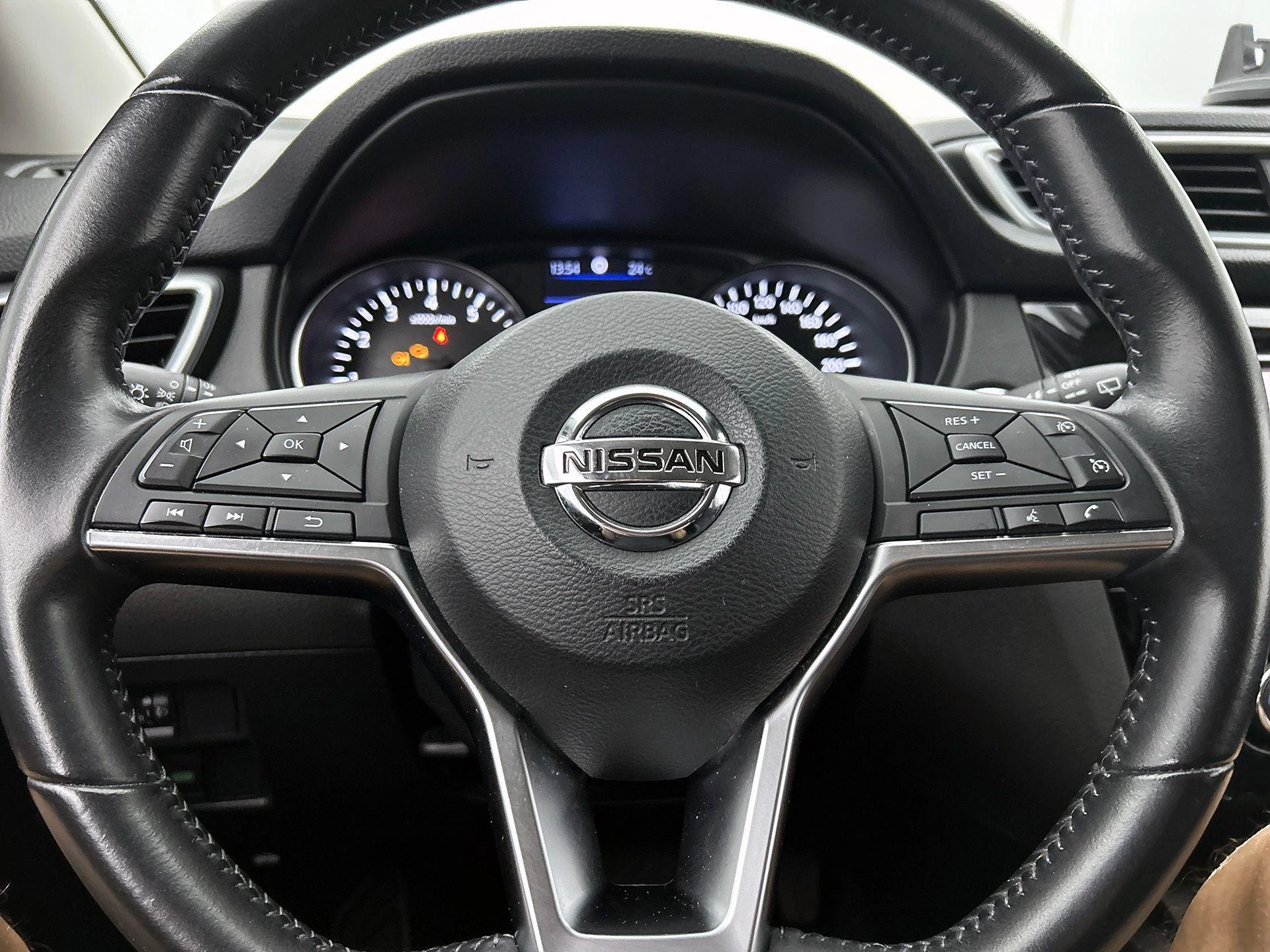 Nissan-QASHQAI-image-31