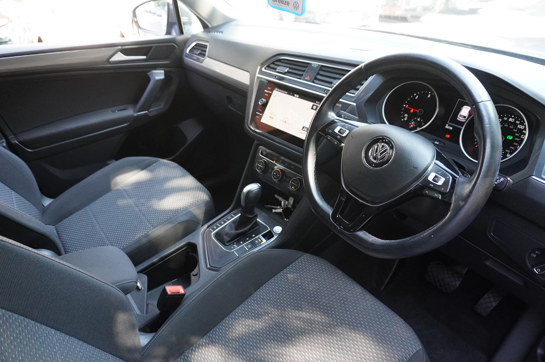 Volkswagen-Tiguan Allspace-image-5