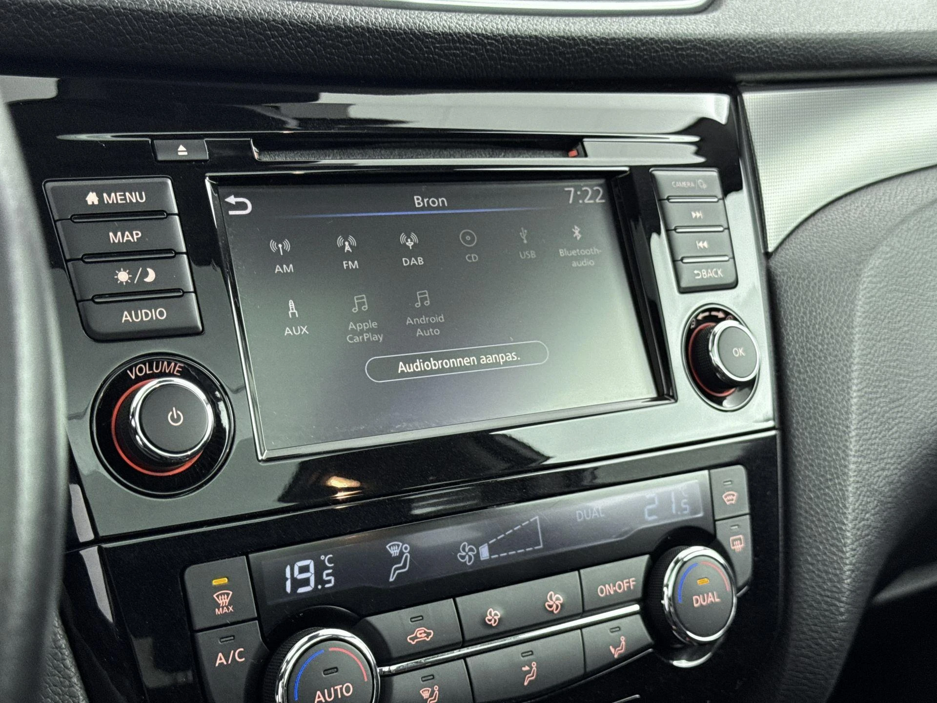 Nissan-QASHQAI-image-11