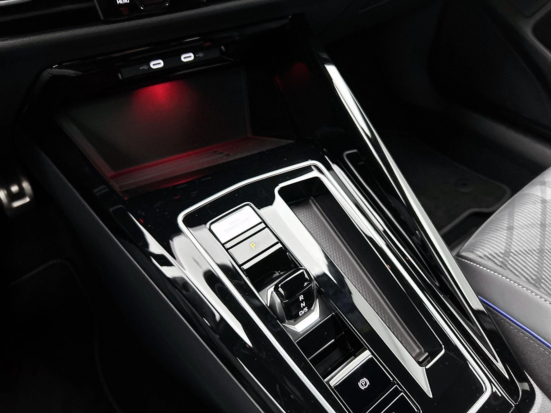 Volkswagen Golf - 10