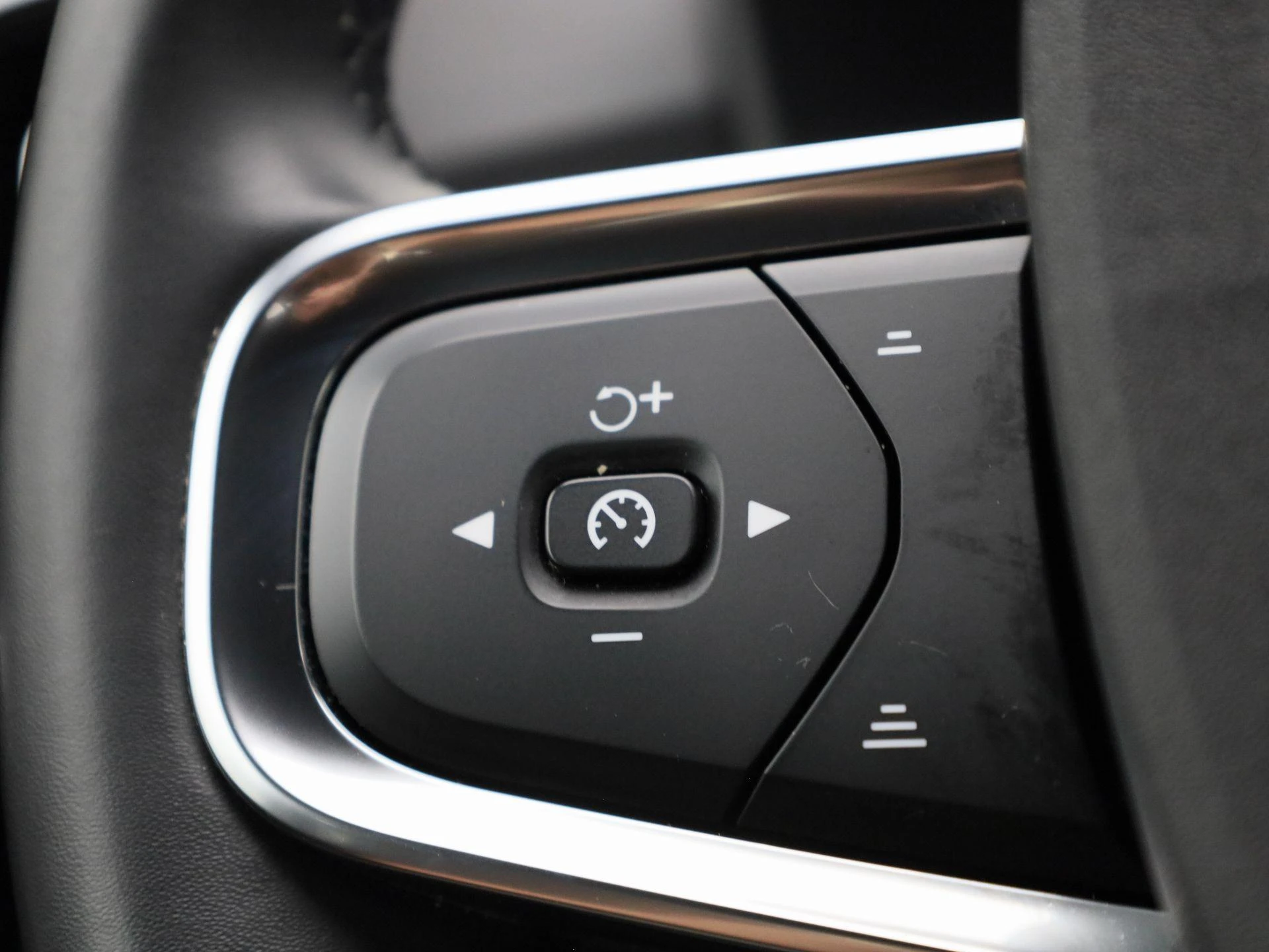 Volvo XC40 Recharge Core
