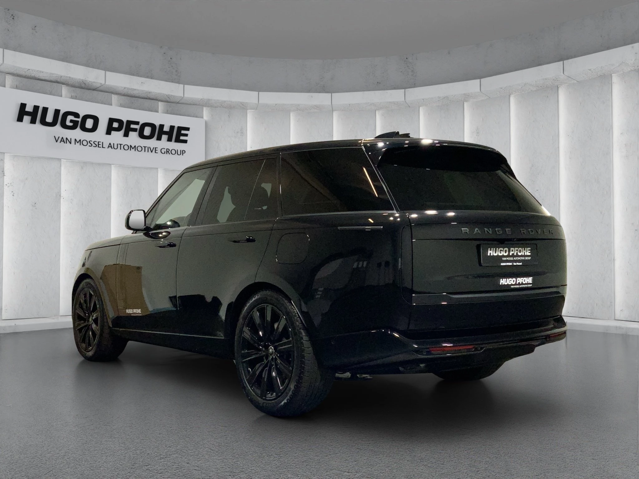 Land Rover-Range Rover-image-2