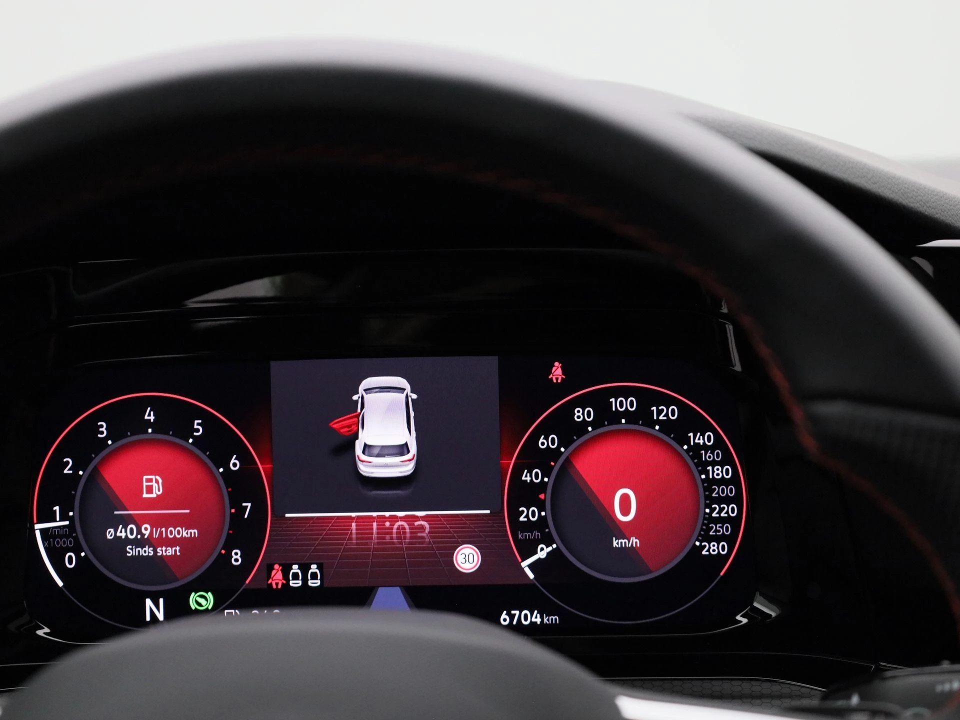 Volkswagen-Golf-image-7