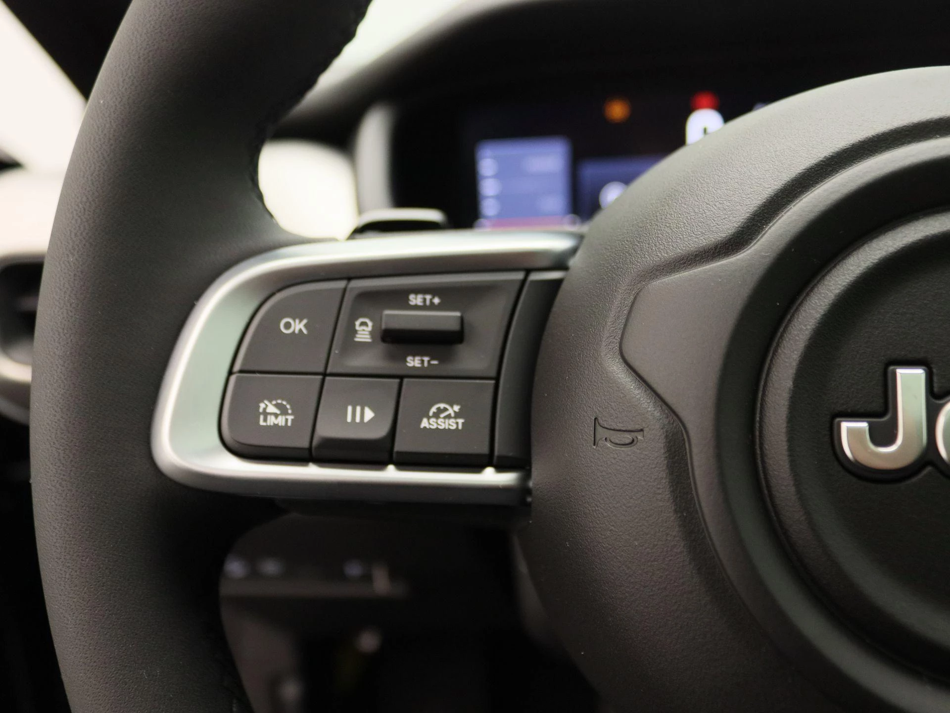 Jeep Avenger 1.2 e-Hybrid Summit
