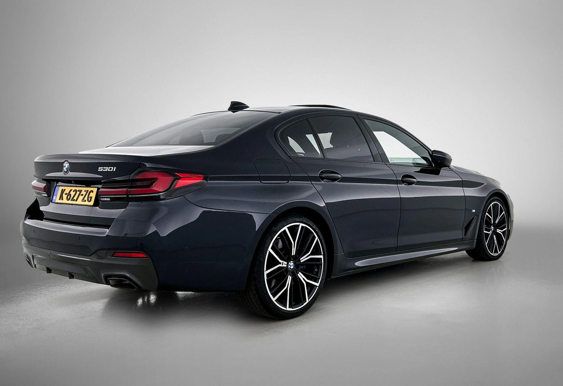 BMW-5 Serie-image-3