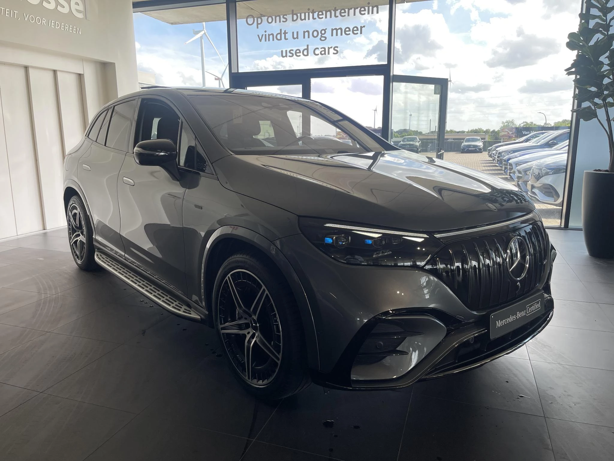 Mercedes-Benz EQE 43 AMG SUV + NAPPA + PANO + BURMESTER + HYPERSCREEN +