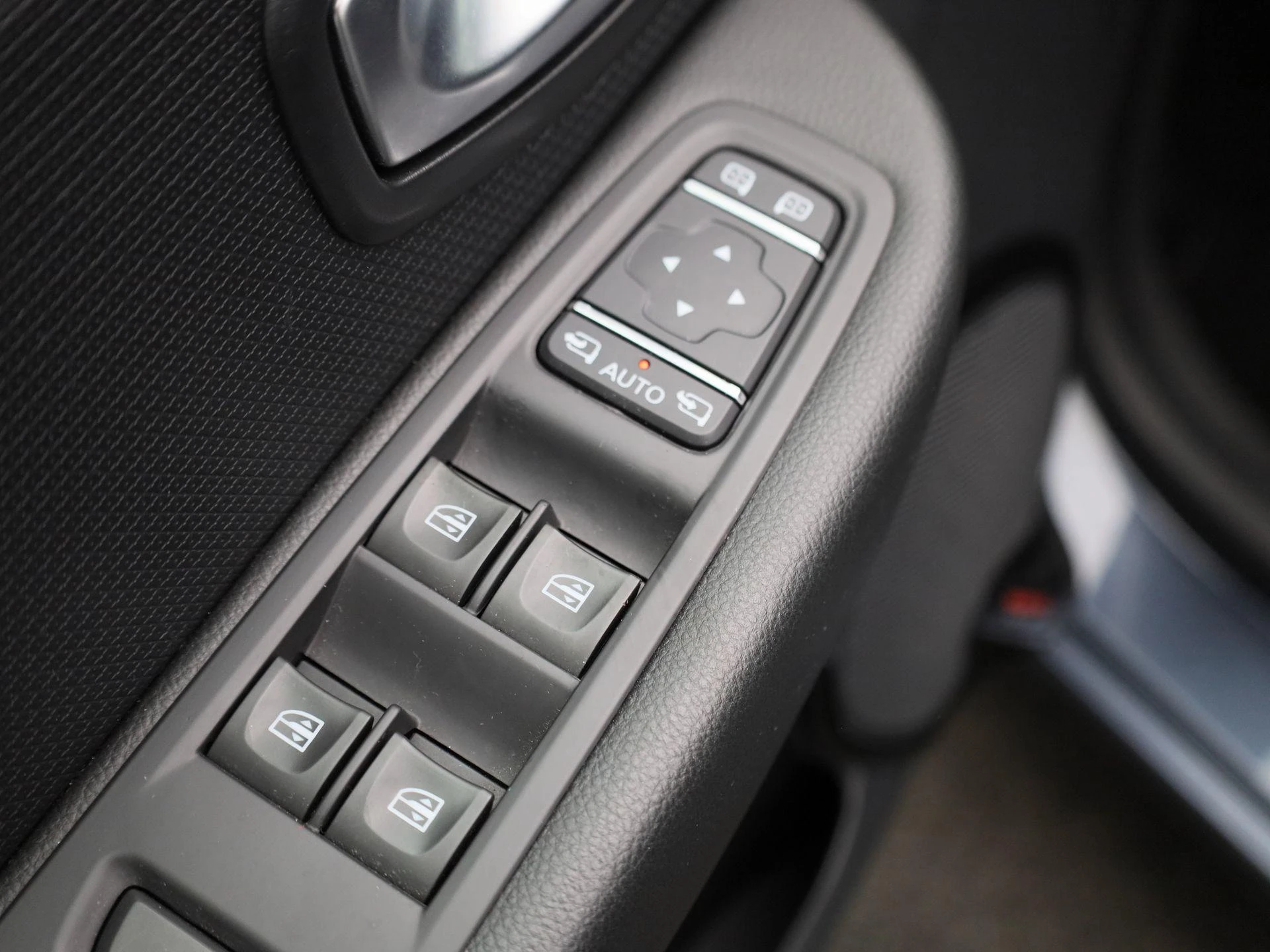Renault-Clio-image-30