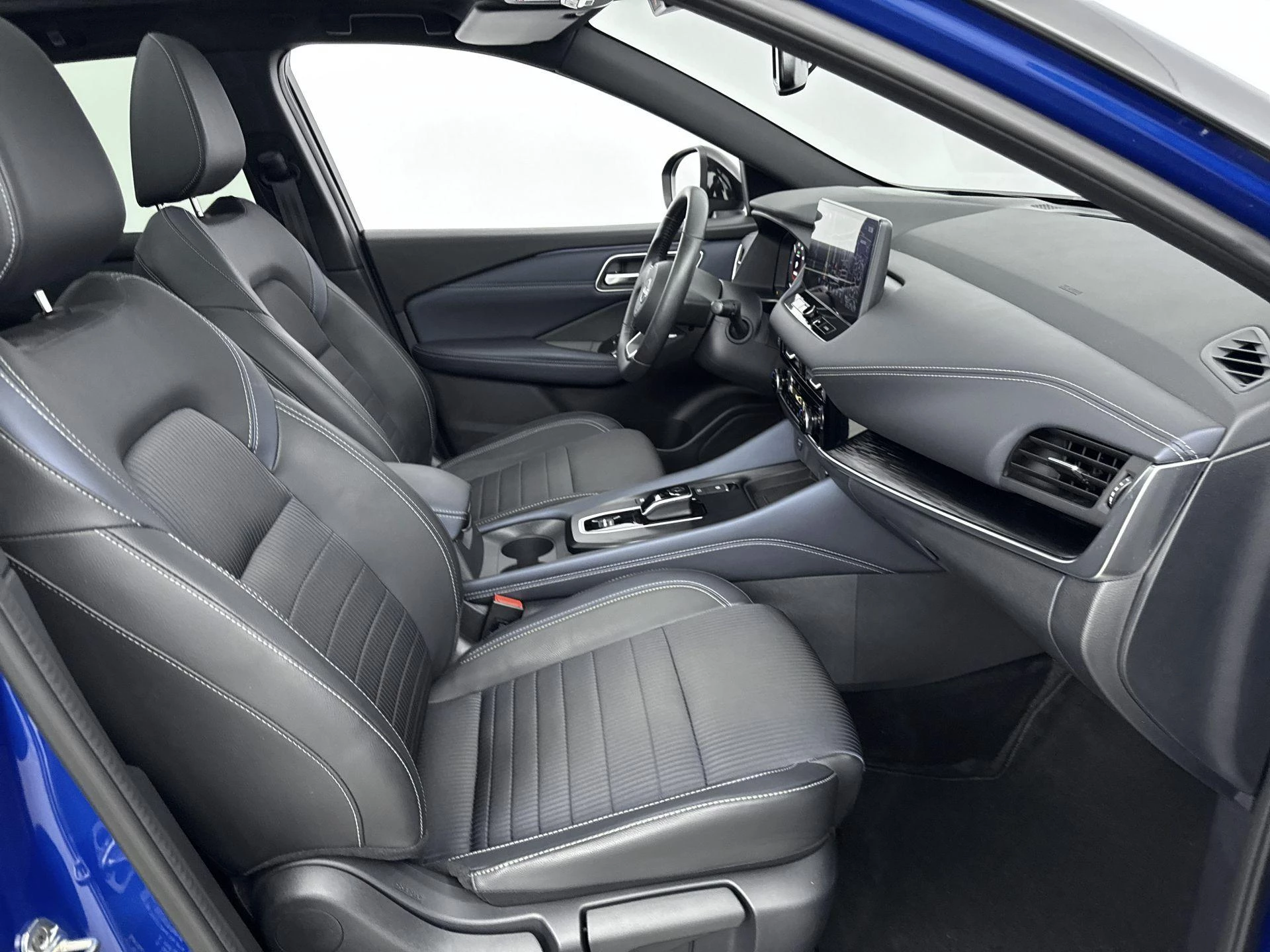 Nissan-QASHQAI-image-17