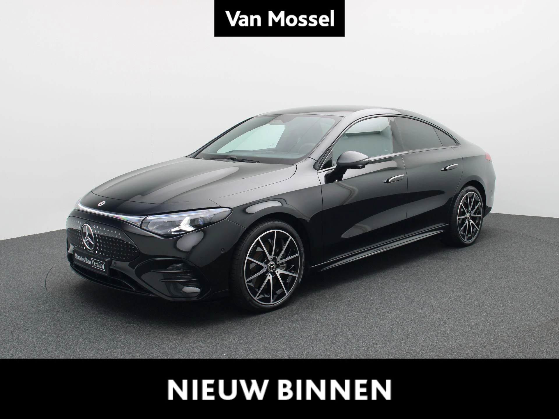 Mercedes-Benz-CLA-image-0