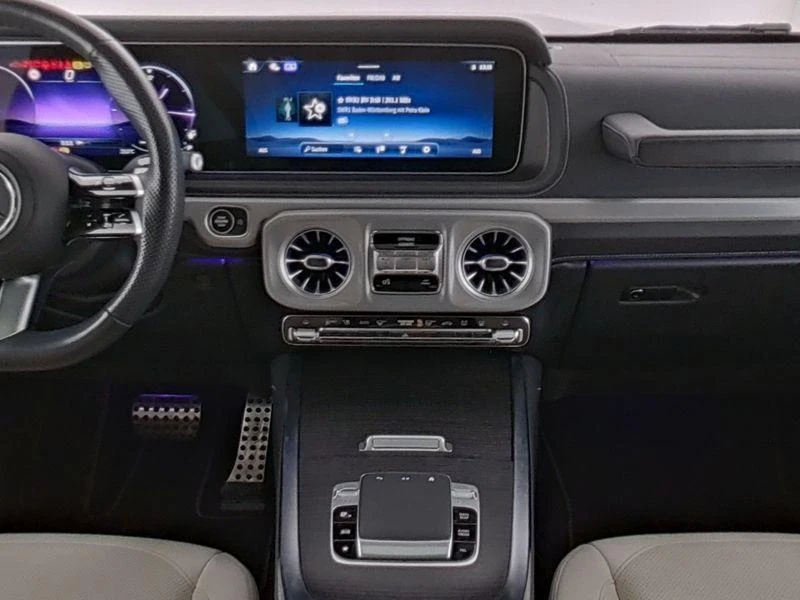 Mercedes-Benz-G-Klasse-image-3