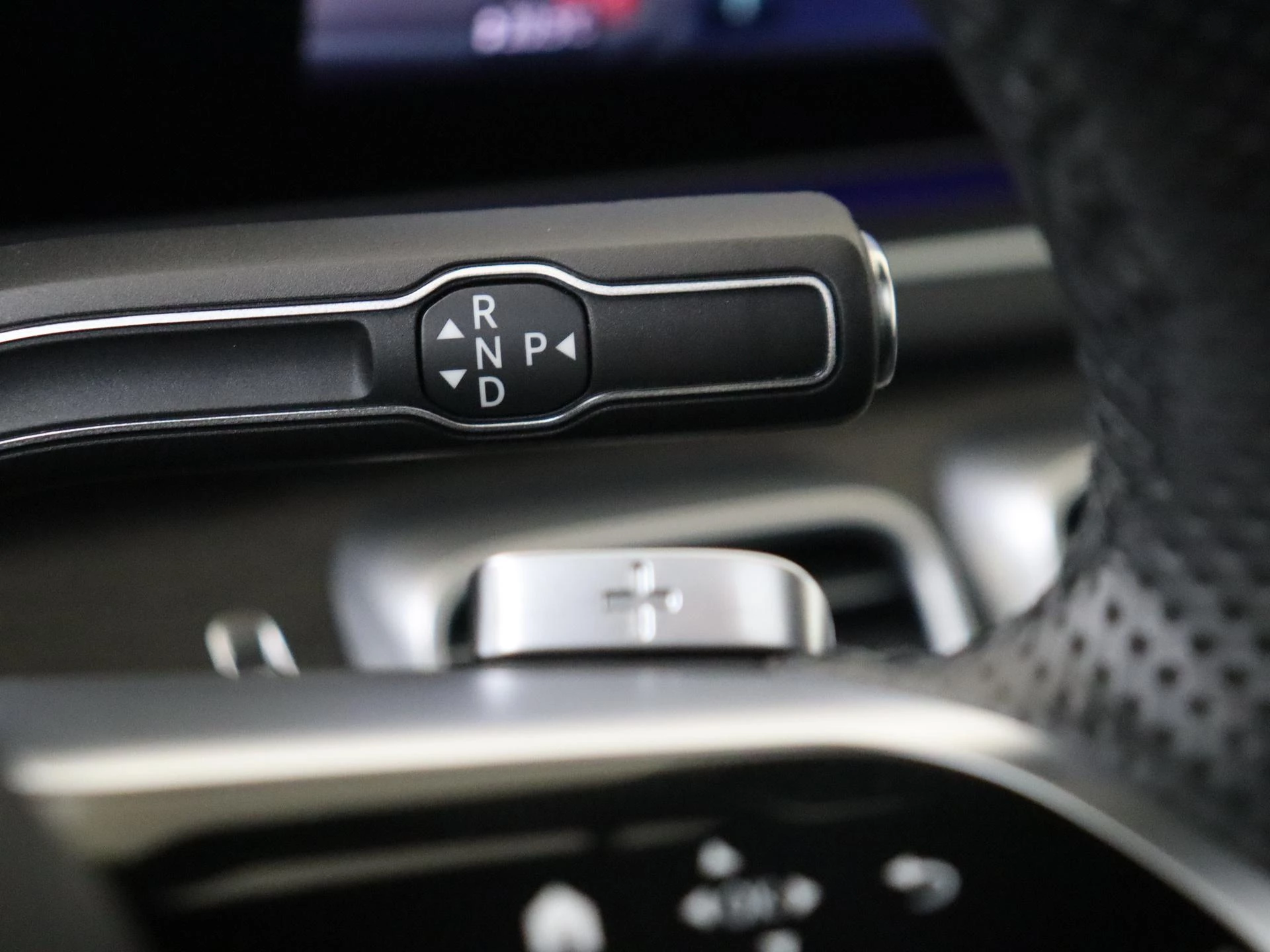 Mercedes-Benz-GLE-image-16