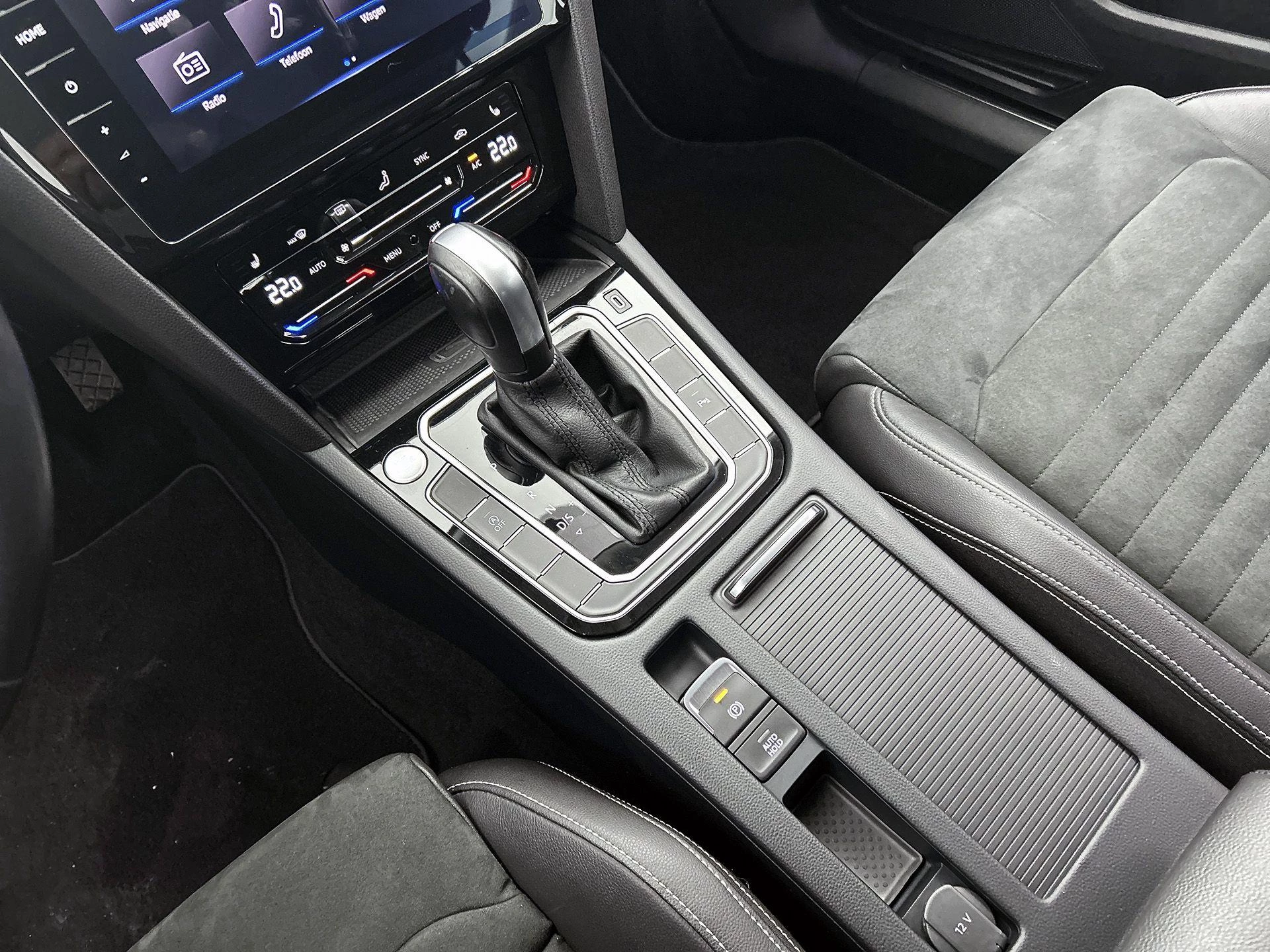 Volkswagen-Passat-image-29