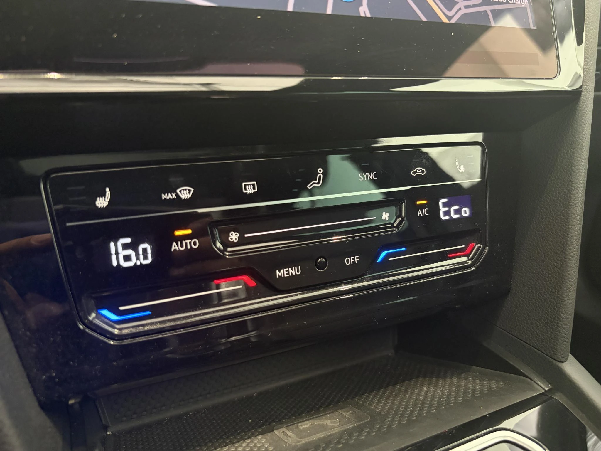 Volkswagen-Passat-image-18