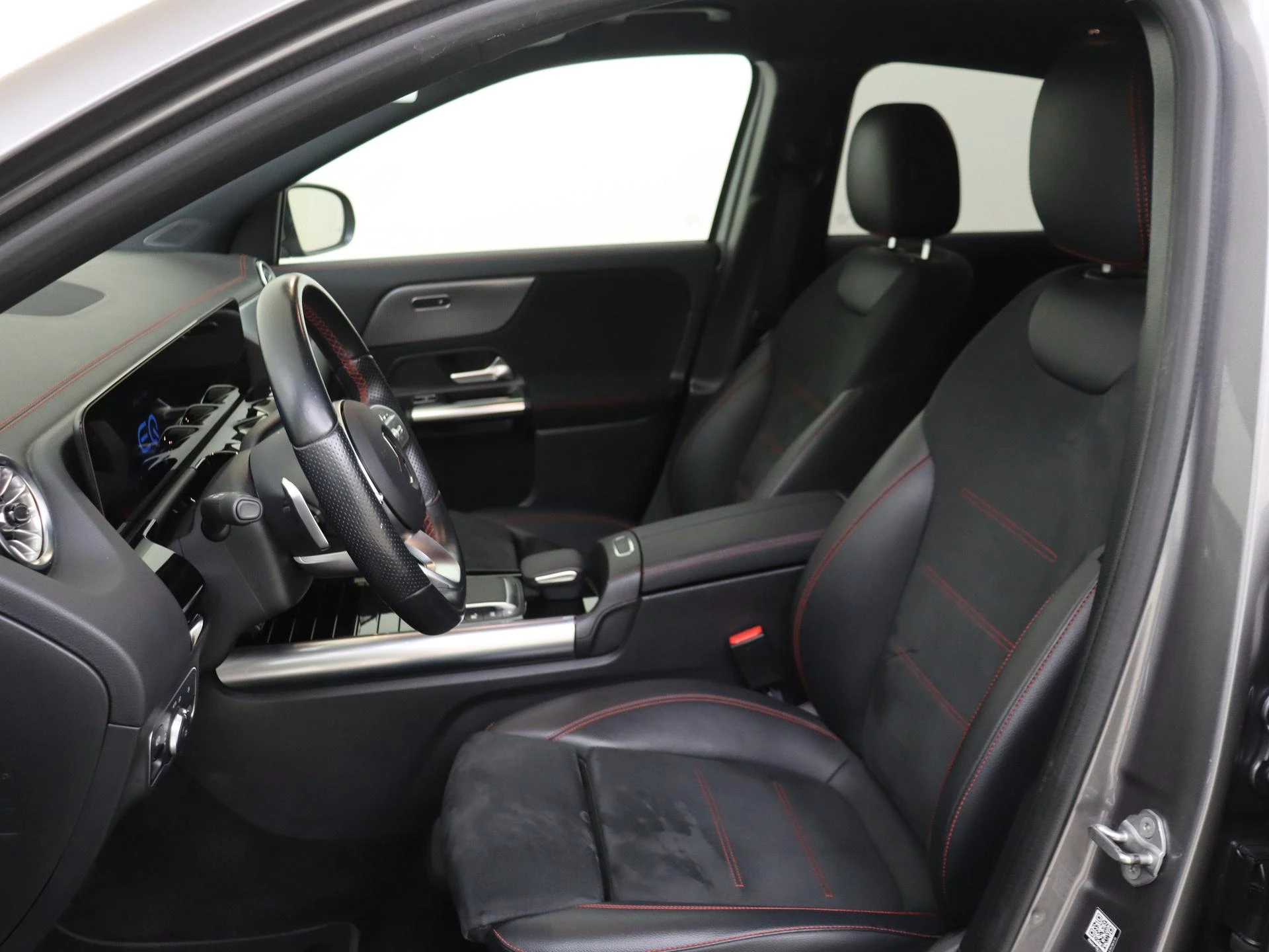 Mercedes-Benz-EQA-image-13