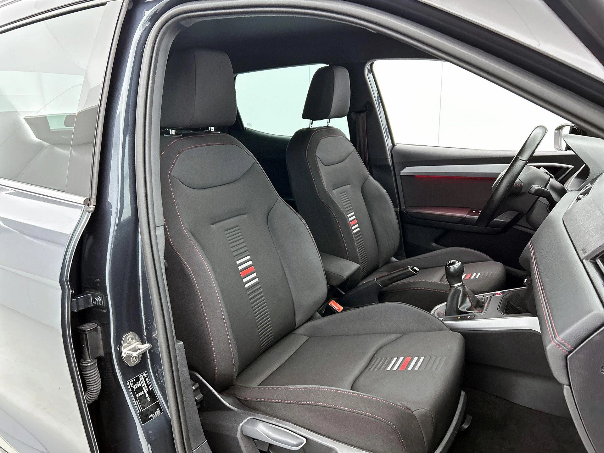 SEAT-Arona-image-34
