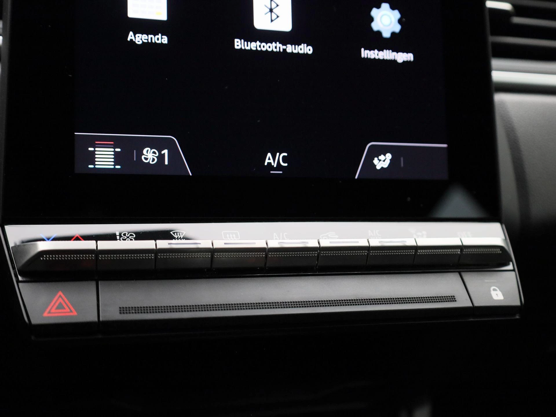 Renault-Captur-image-25