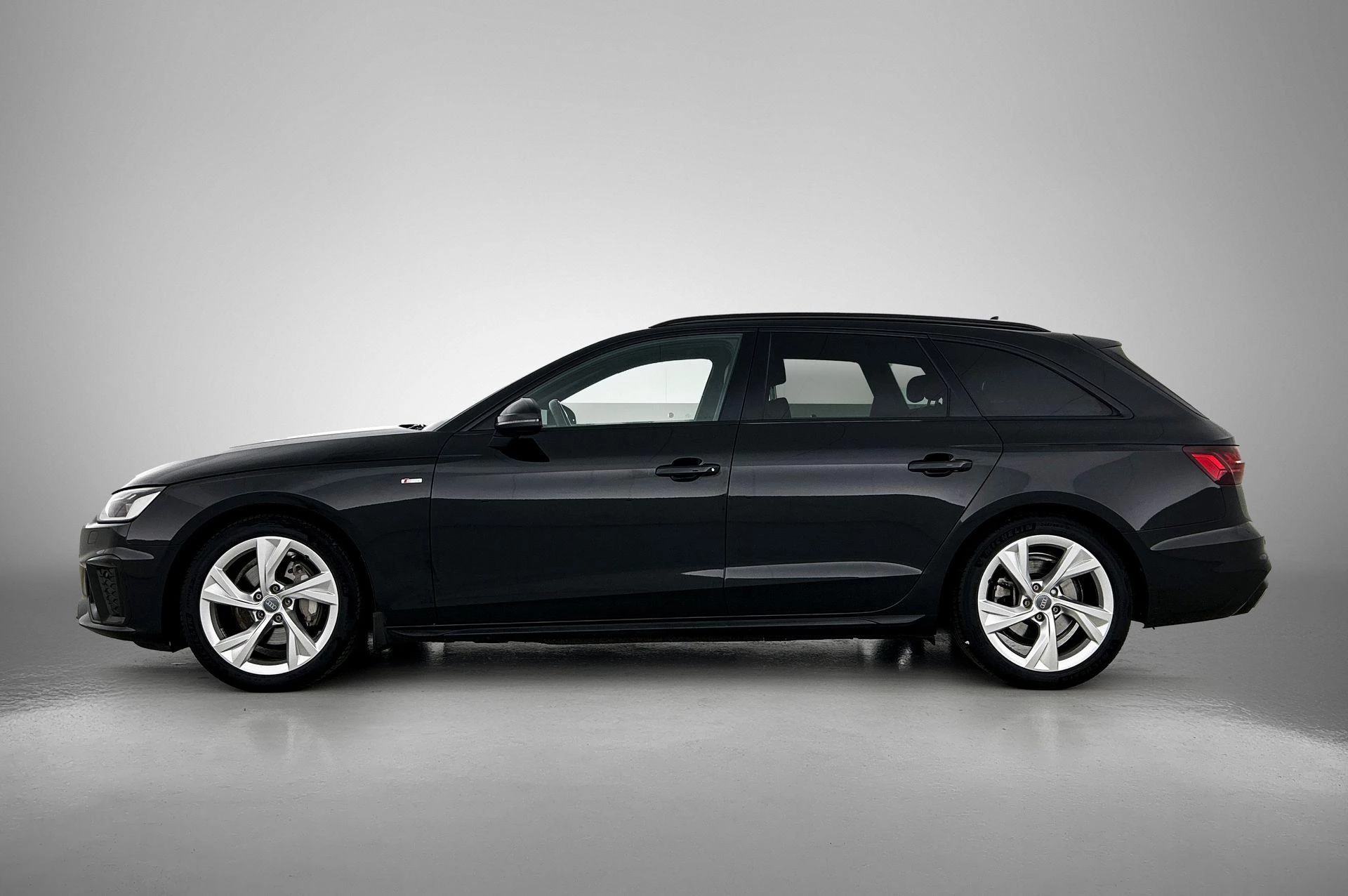 Audi A4 Avant 40 TFSI quattro S edition Competition