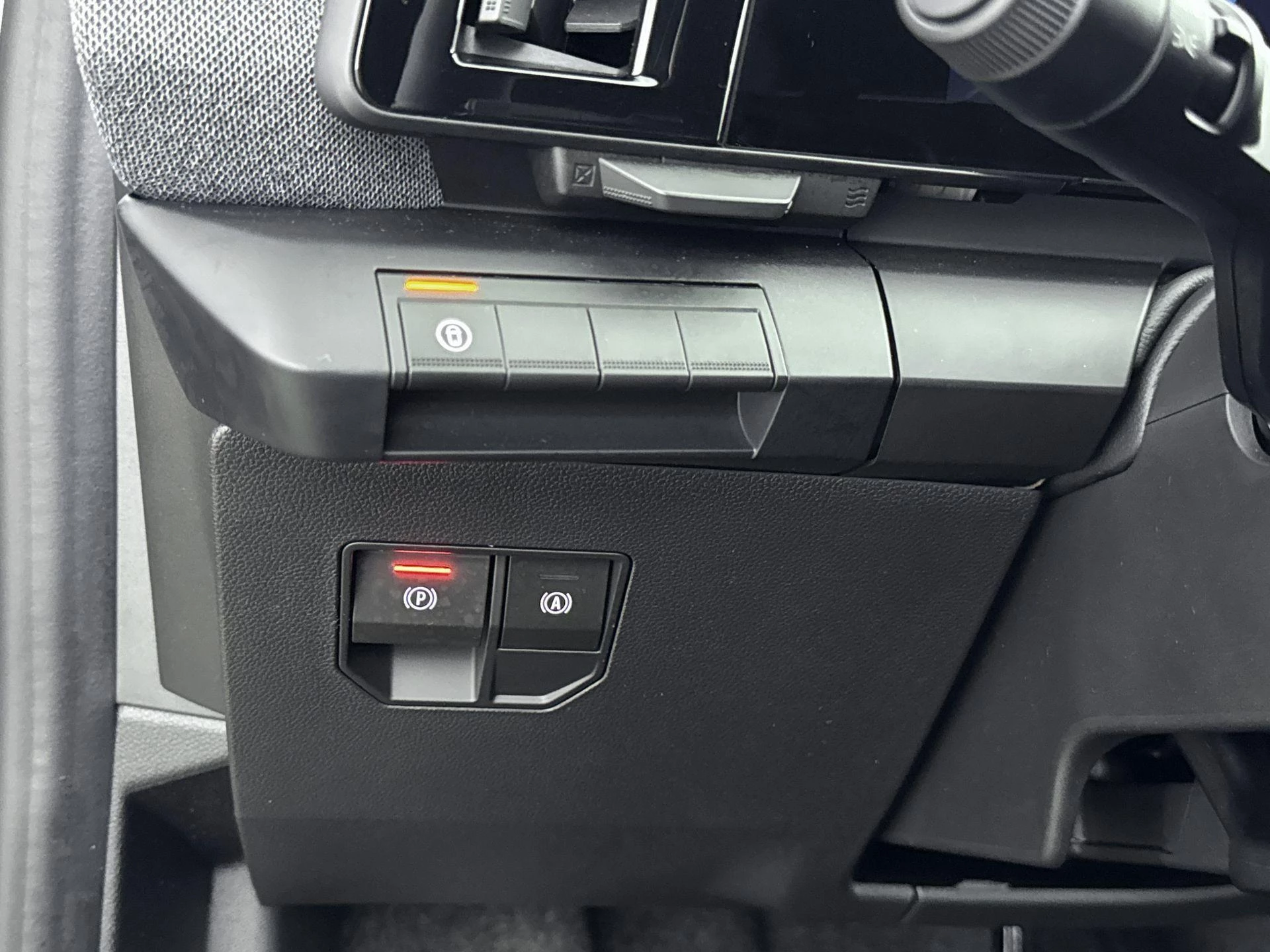 Renault-Megane E-Tech-image-20