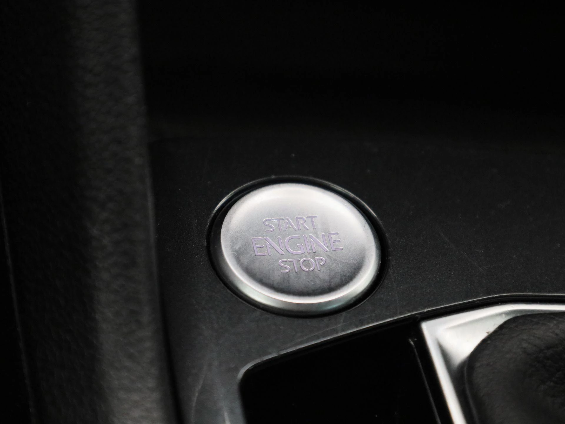Volkswagen-Tiguan-image-19