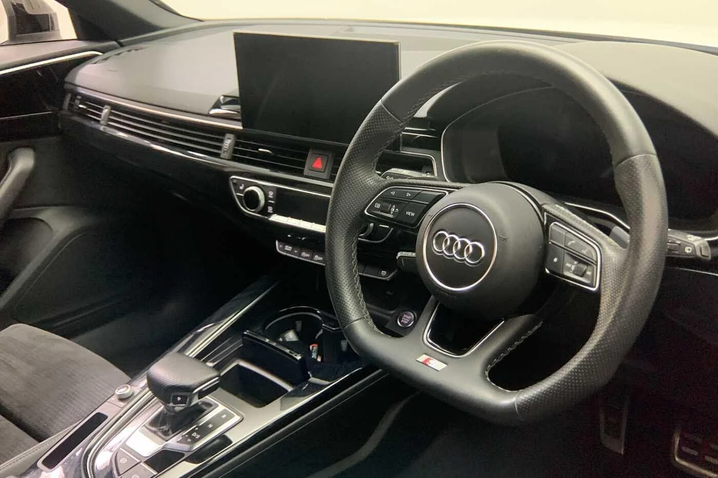 Audi-A4-image-5