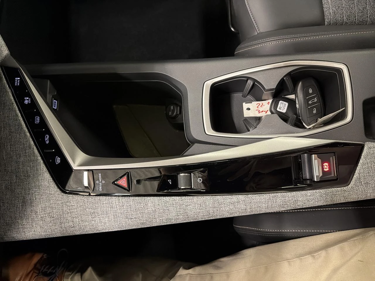 Peugeot 3008 1.2 HYBRID 145 e-DSC6 Allure