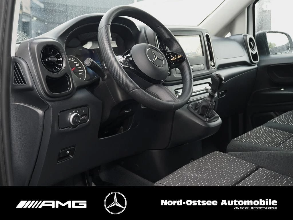 Mercedes-Benz-Vito-image-5
