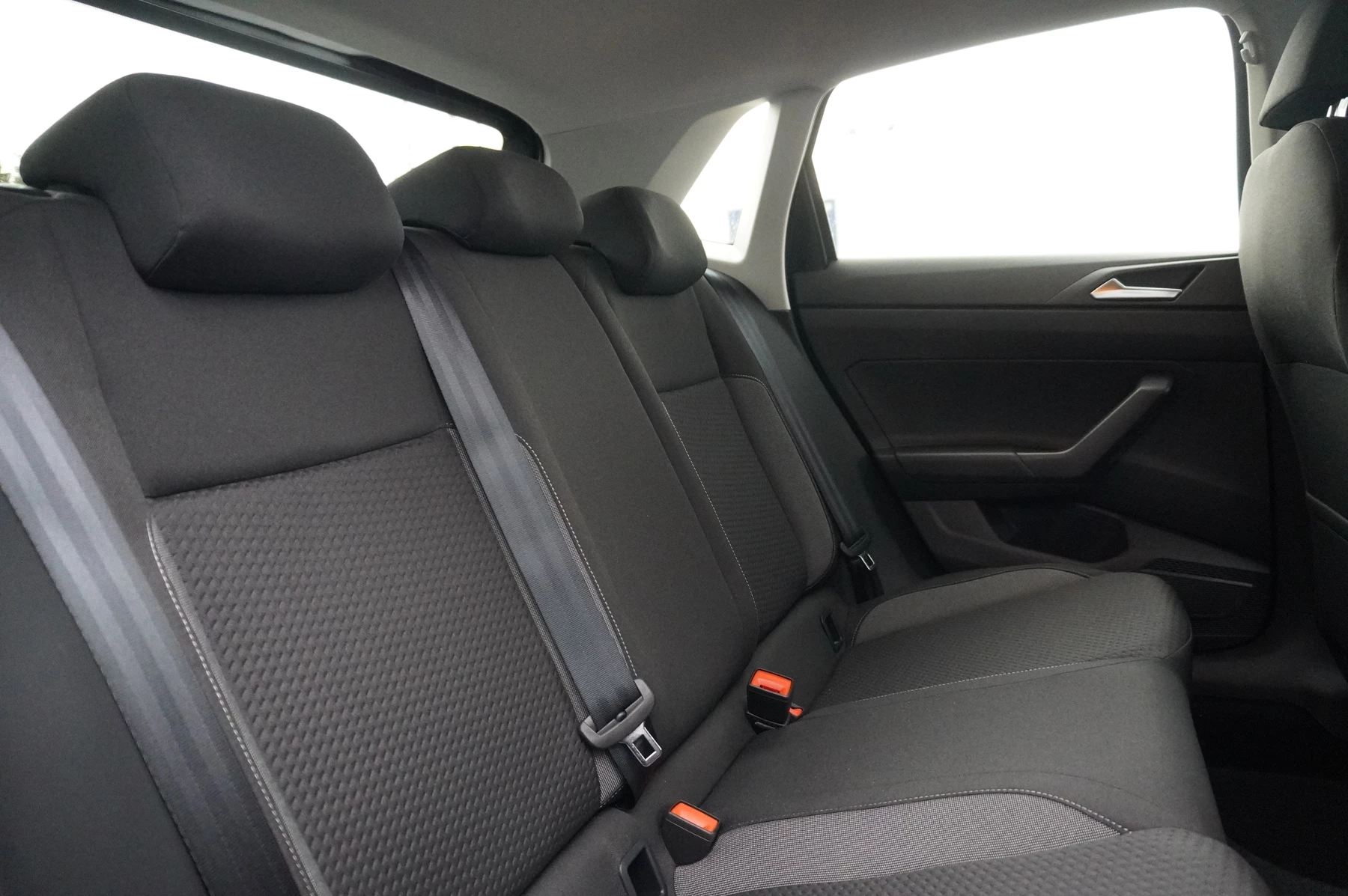 Volkswagen-Polo-image-9
