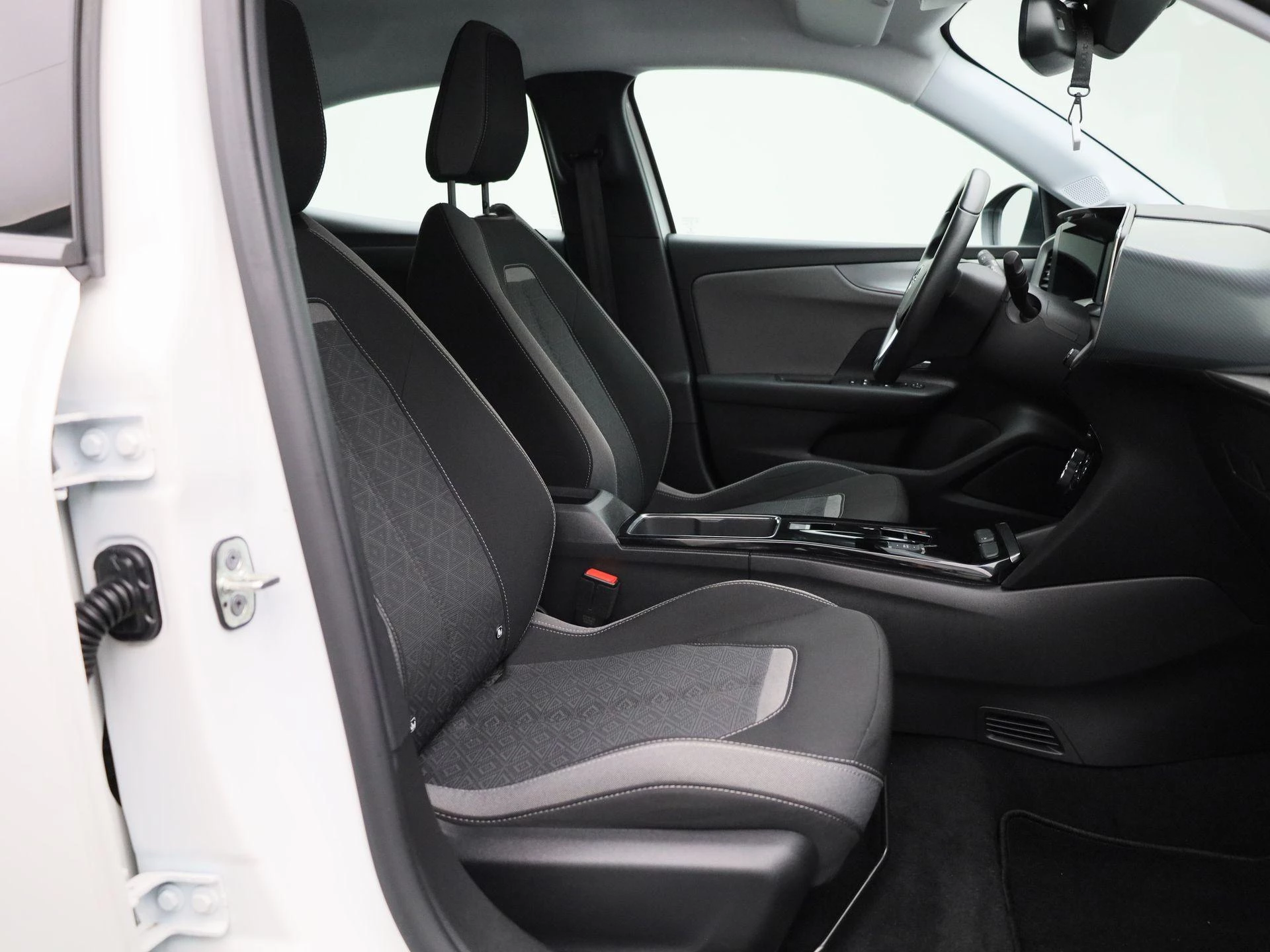 Opel-Mokka-e-image-26